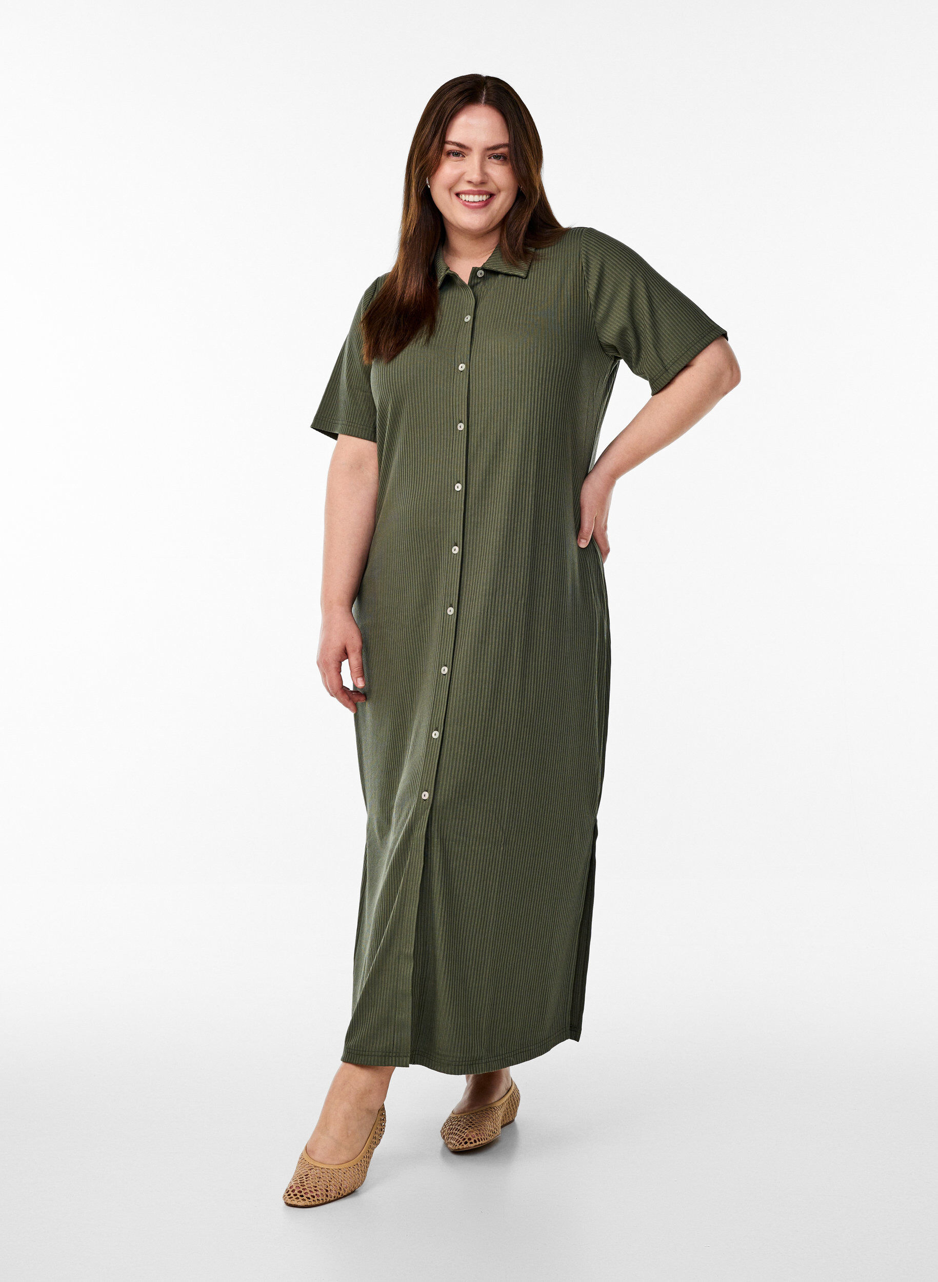 Robe maxi en jersey avec col et manches courtes., Vert, Model