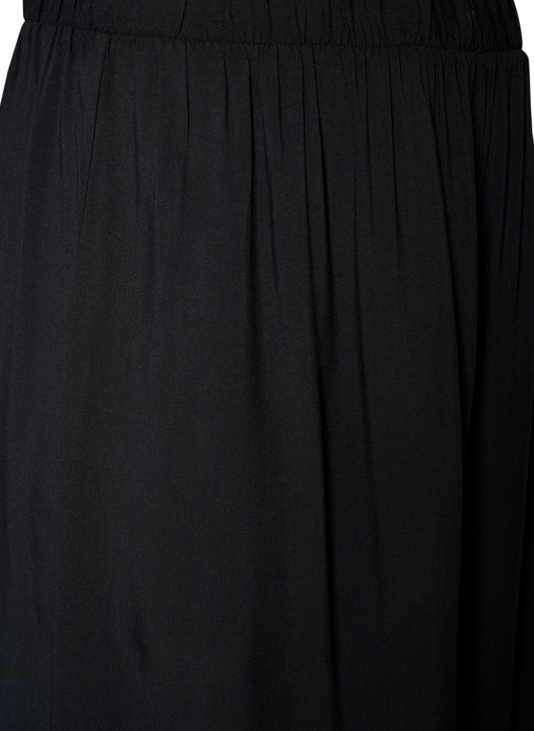 ZizziJupe-culotte en viscose avec une taille haute et une coupe ample, Noir, Packshot image number 2
