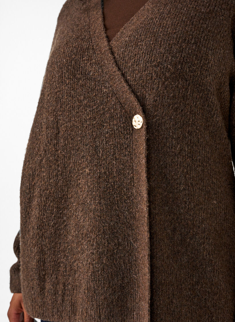 Cardigan en maille avec une fermeture asym&eacute;trique, Marron, Model image number 3