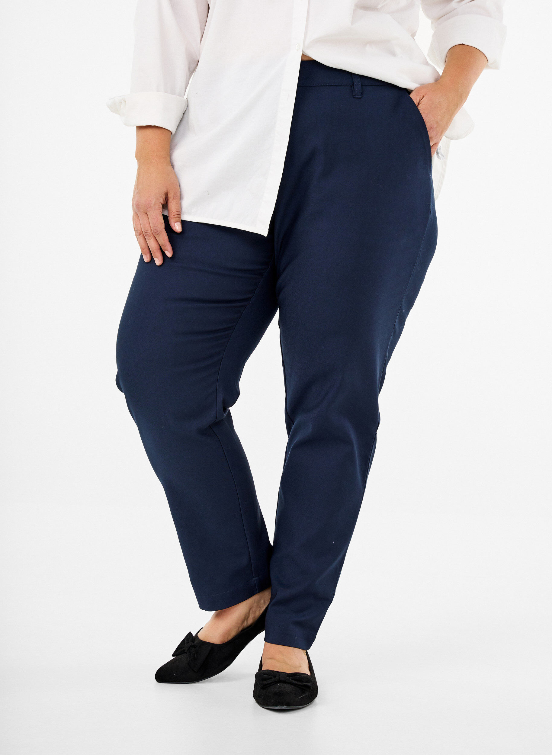 Zizzi Pantalon coupe droite &agrave; taille haute, Bleu, Model image number 2
