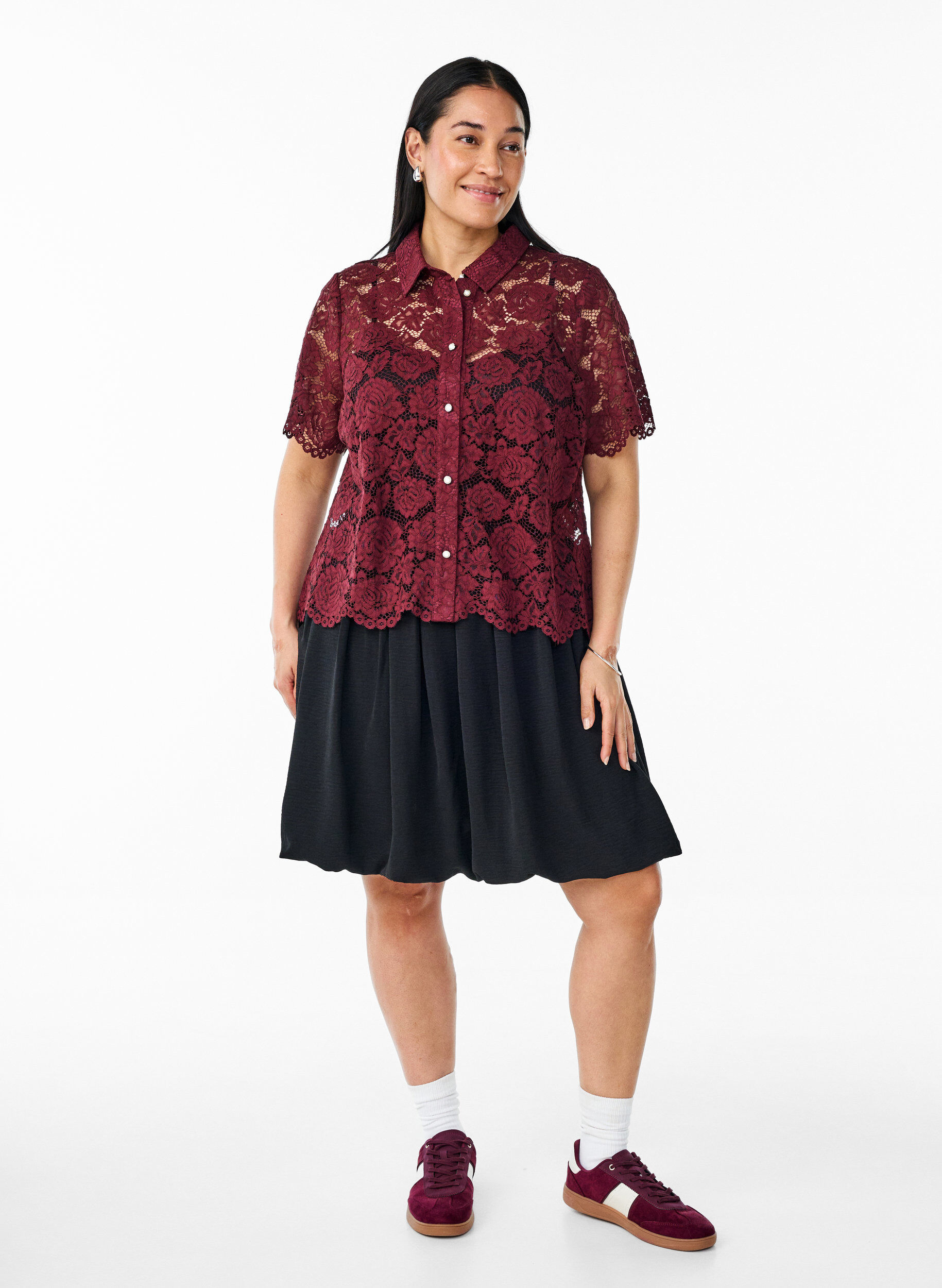 Zizzi Jupe courte ballon avec une ceinture &eacute;lastique, Noir, Model image number 1