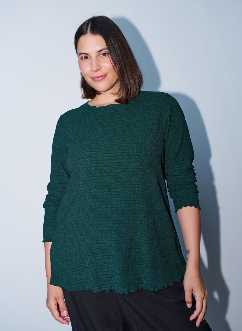 Blouse textur&eacute;e avec bords ondul&eacute;s, Vert fonc&eacute;, Model image number 0