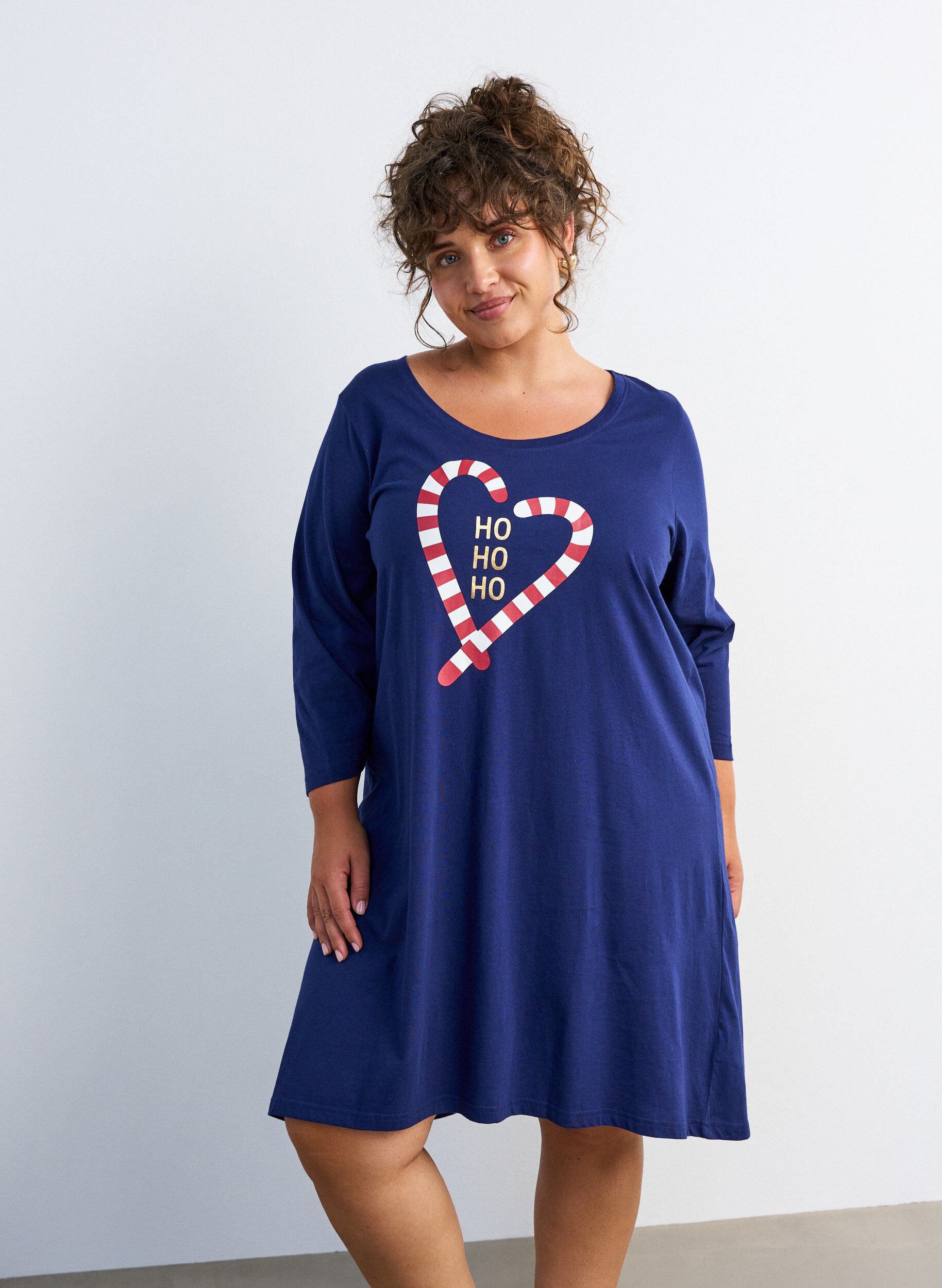 ZizziChemise de nuit en coton bio &agrave; motif de No&euml;l, Bleu, Model image number 0