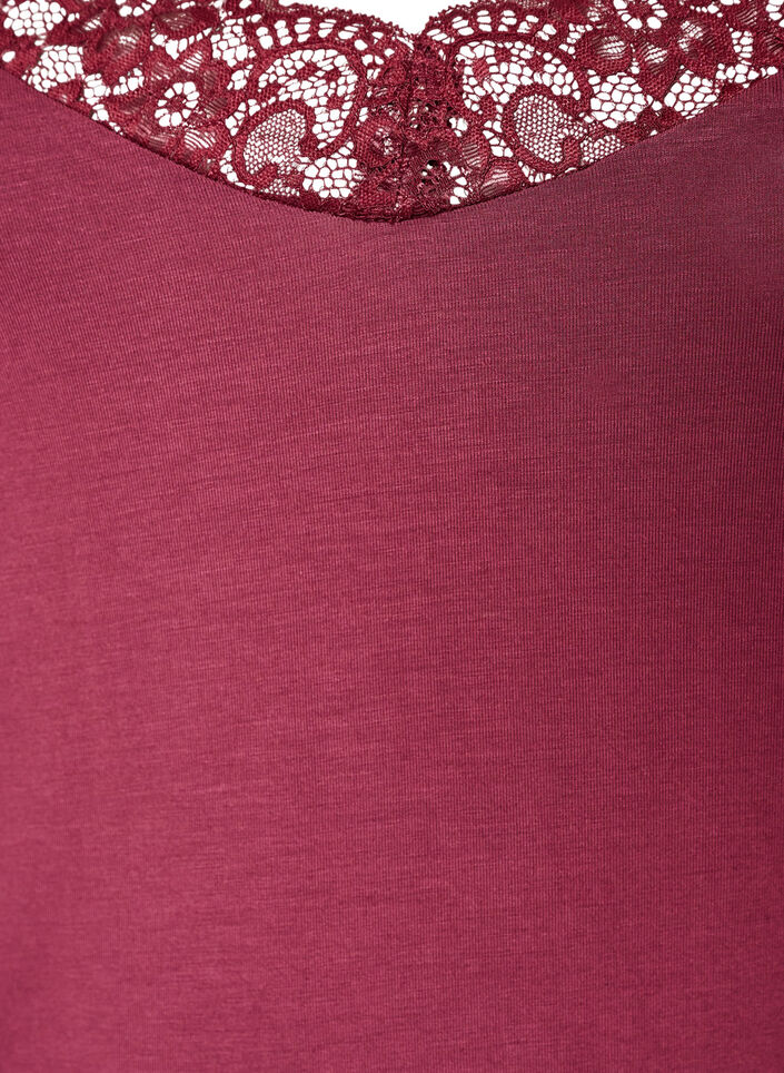 Top en viscose avec bord en dentelle, Bordeaux, Packshot image number 2