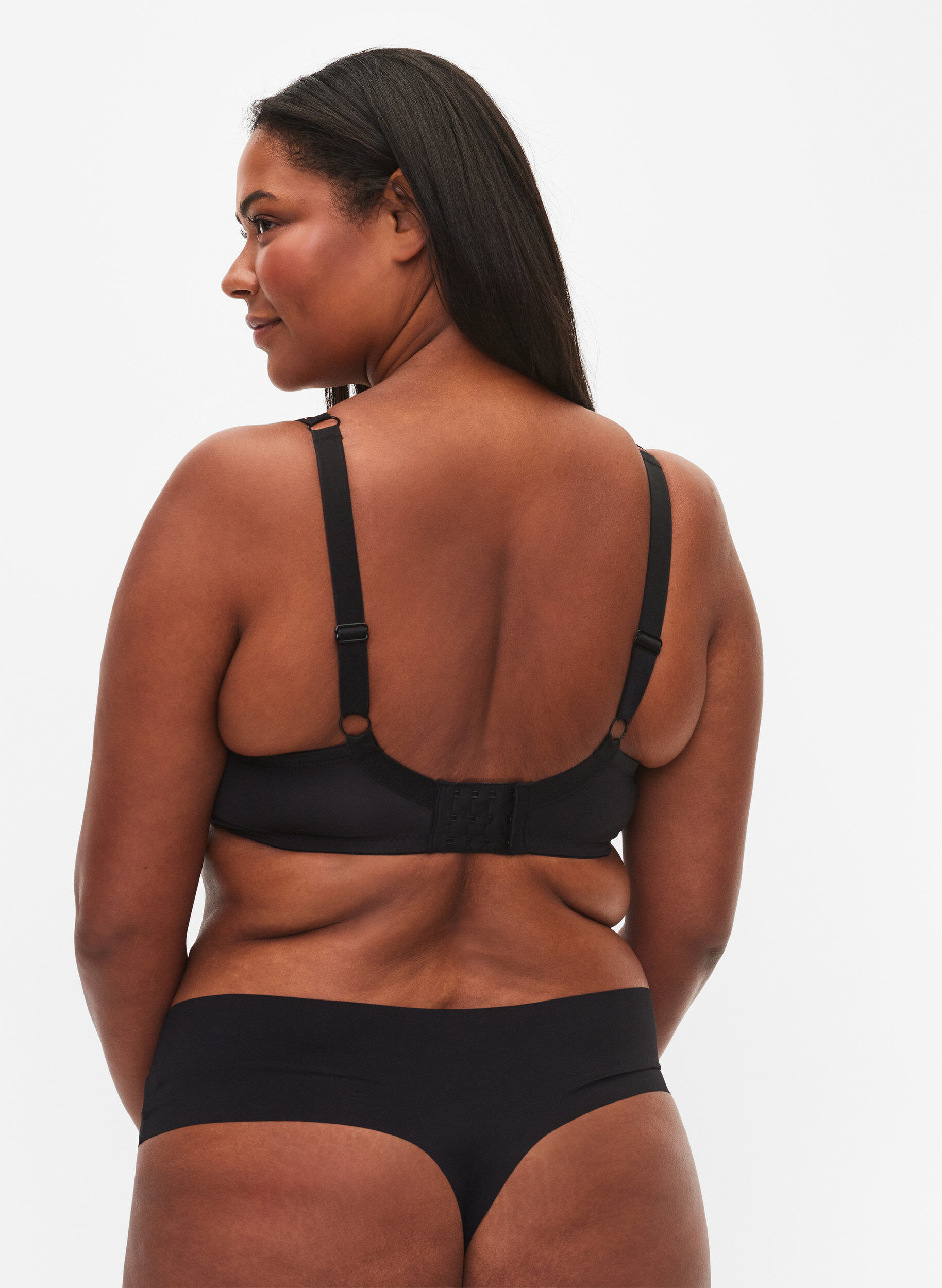 Zizzi Soutien-gorge moul&eacute; avec cordons, Noir, Model image number 1