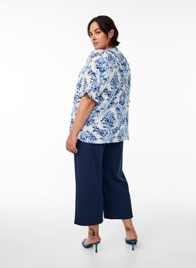 Pantalon ample en longueur 7/8, Bleu, Model image number 1