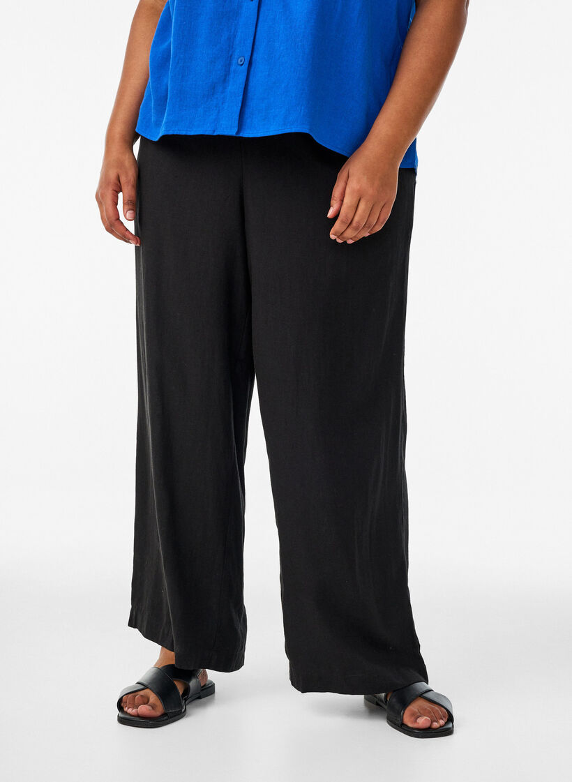 Pantalon large en lin et viscose, Noir, Model image number 2