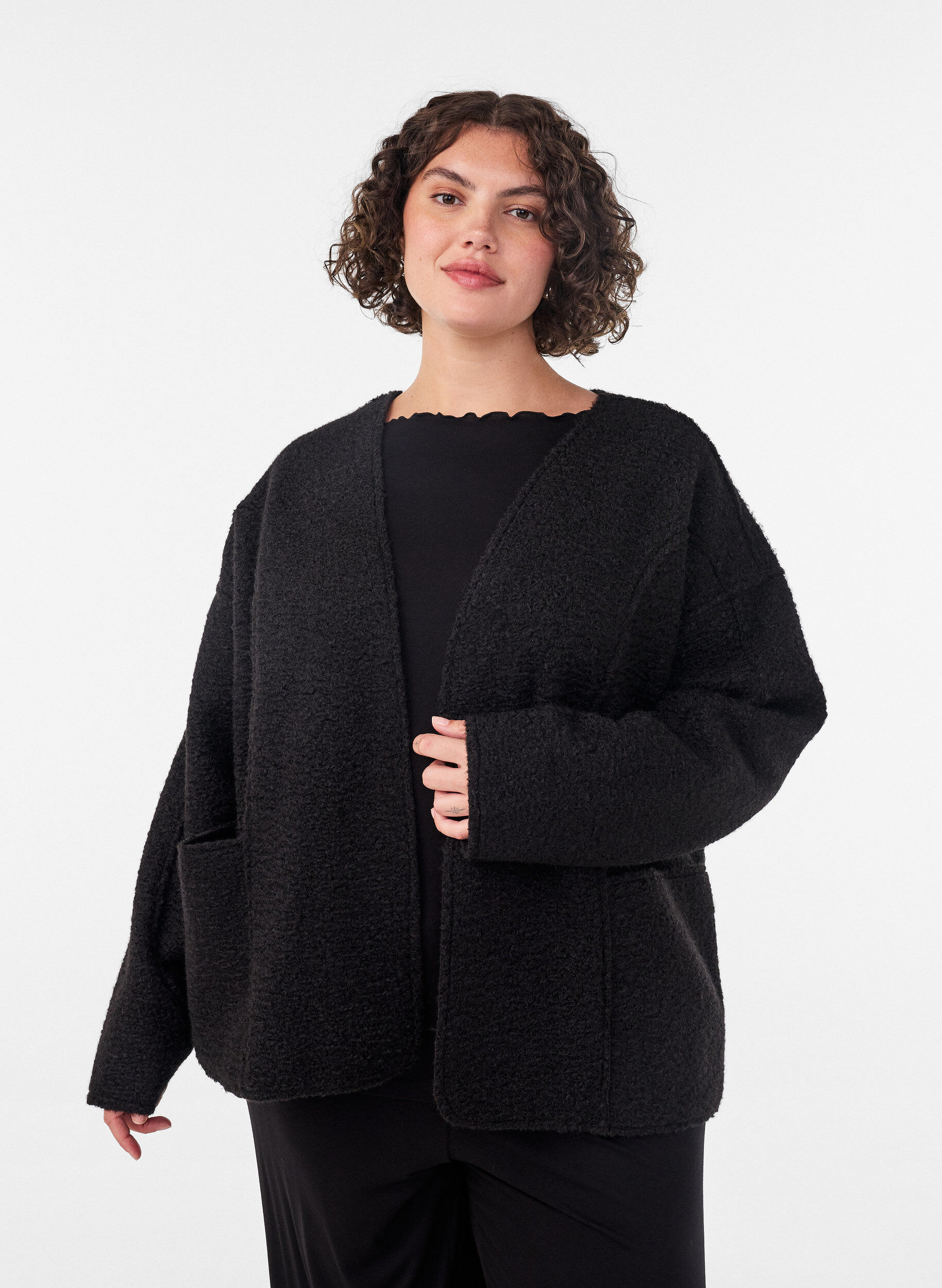 Cardigan ample avec poches, Noir, Model