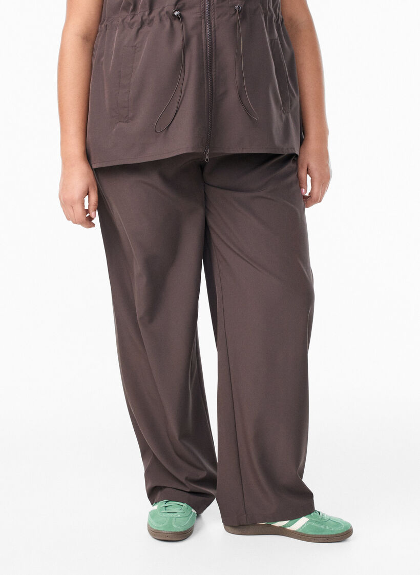 Pantalon de sport taille haute et coupe droite, Marron, Model image number 2