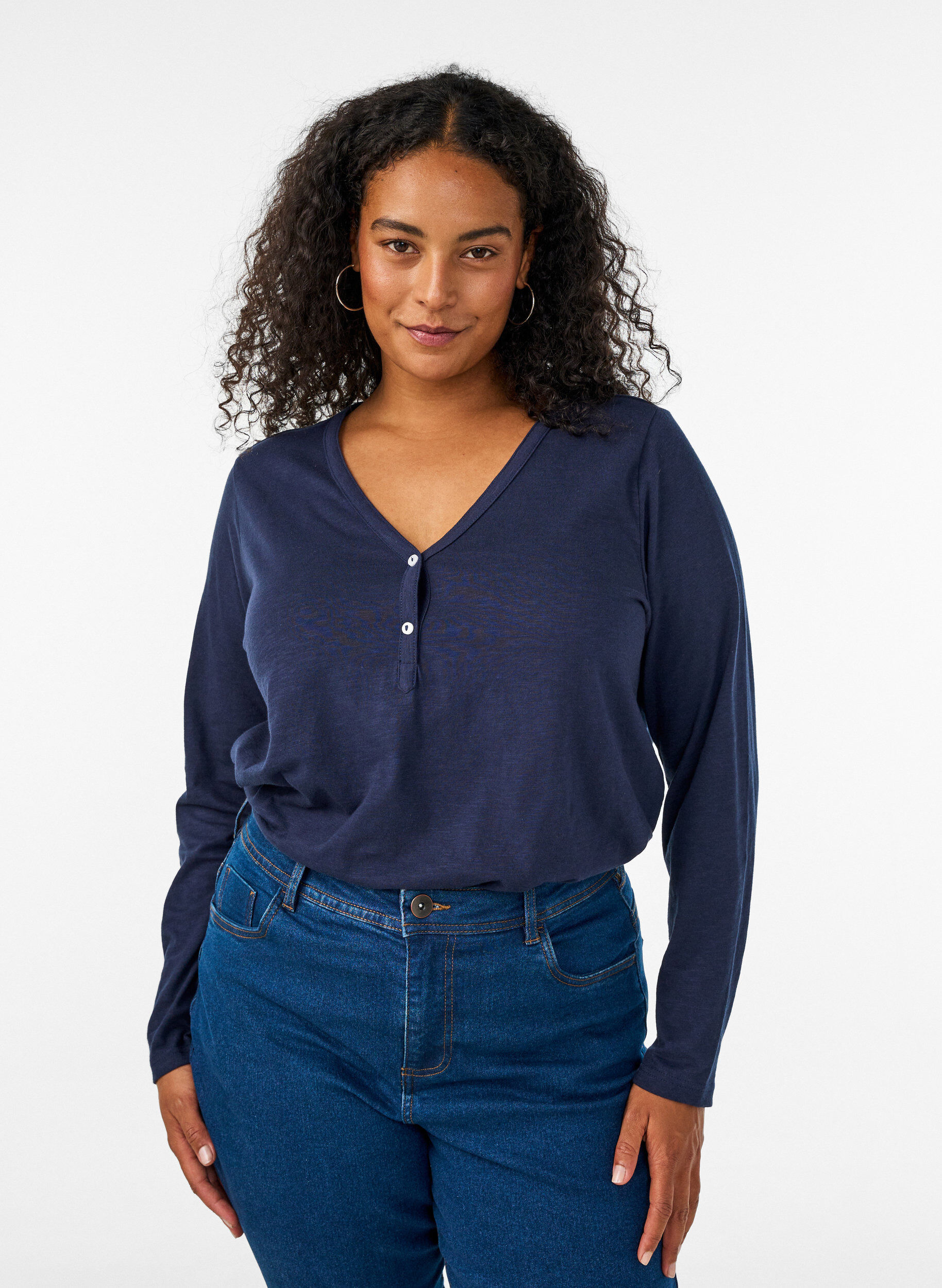 ZizziT-shirt &agrave; manches longues avec col V et boutons, Bleu, Model image number 0