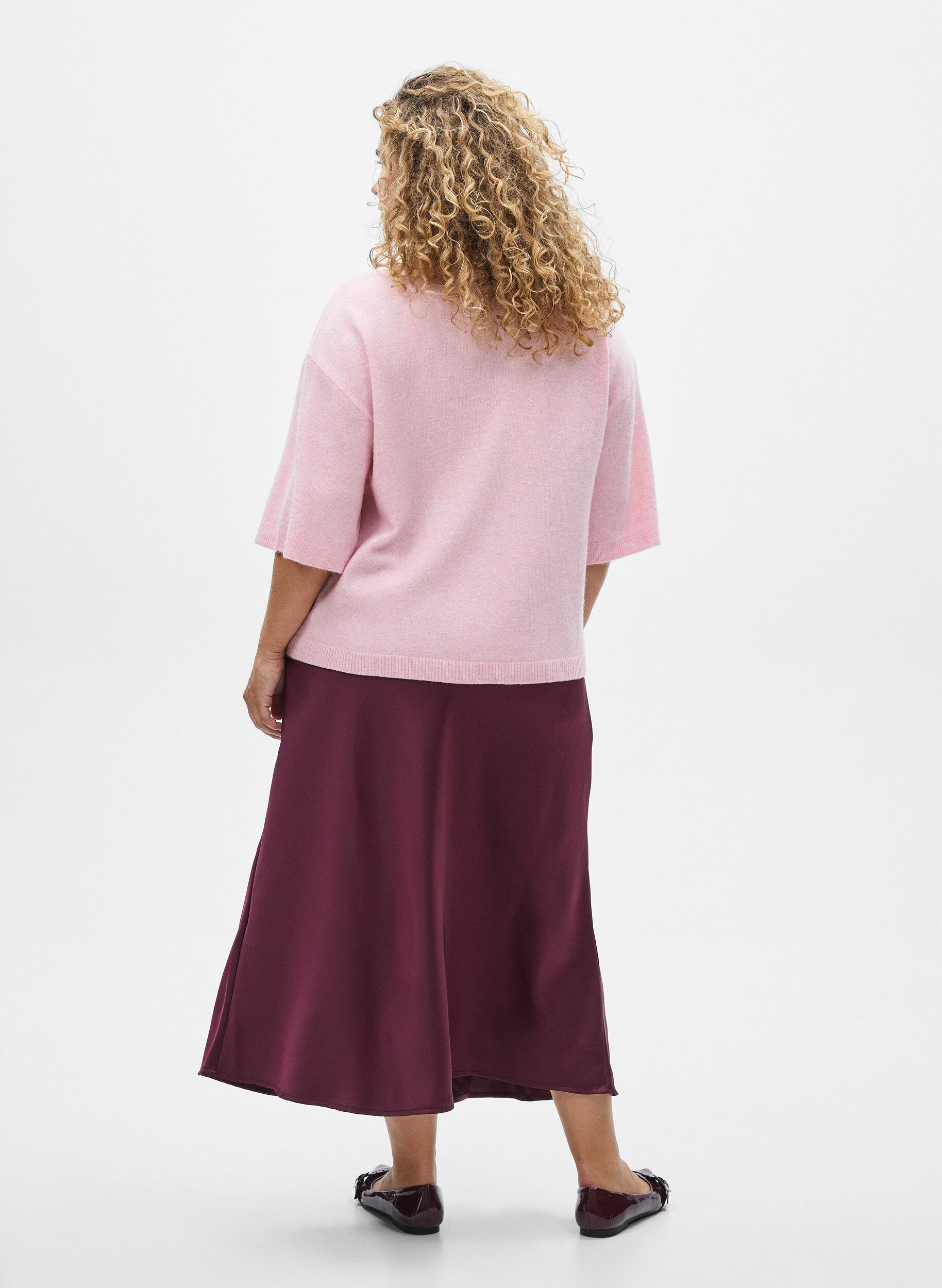 Zizzi Jupe midi en satin, Bordeaux fonc&eacute;, Model image number 2