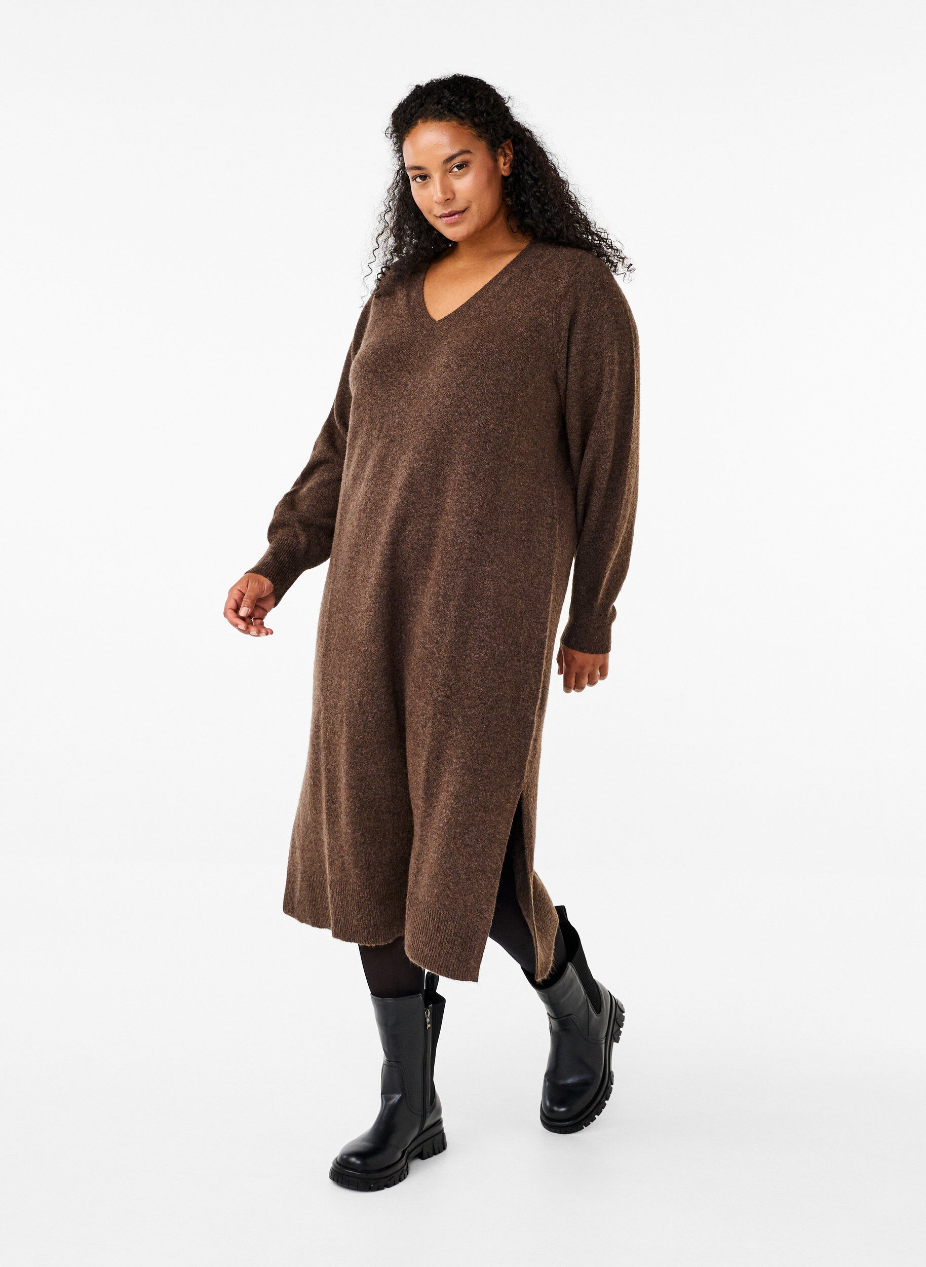 Robe en maille &agrave; manches longues et col en V, Marron, Model