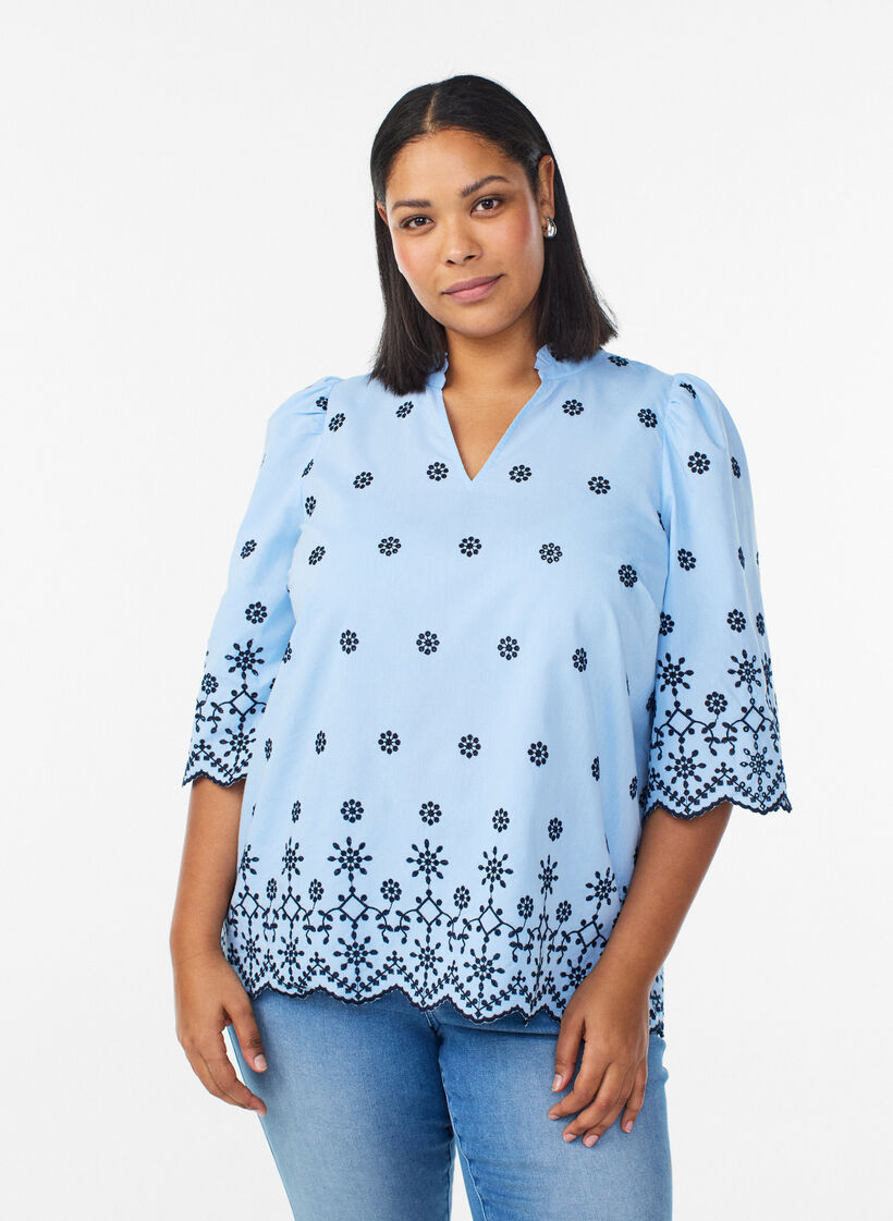 Blouse avec manches 3/4 et motif brod&eacute;, Bleu, Model image number 0