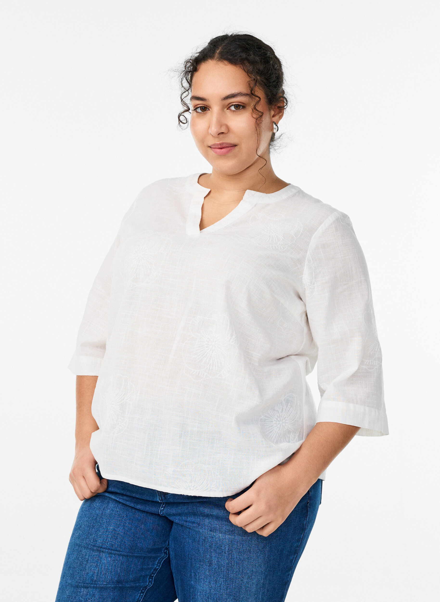 Blouse en coton avec d&eacute;tails brod&eacute;s et manches 3/4, Blanc, Model