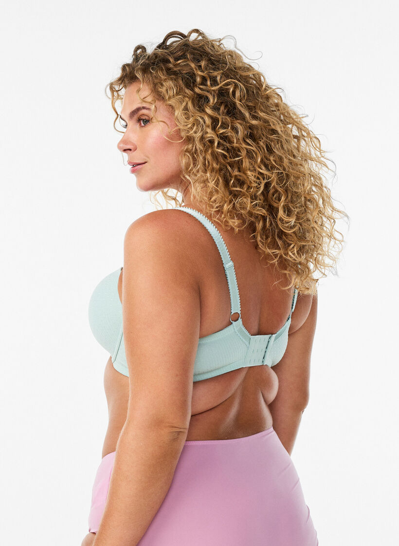 Soutien-gorge moul&eacute; en microfibre &agrave; texture dobby, Vert clair, Model image number 2