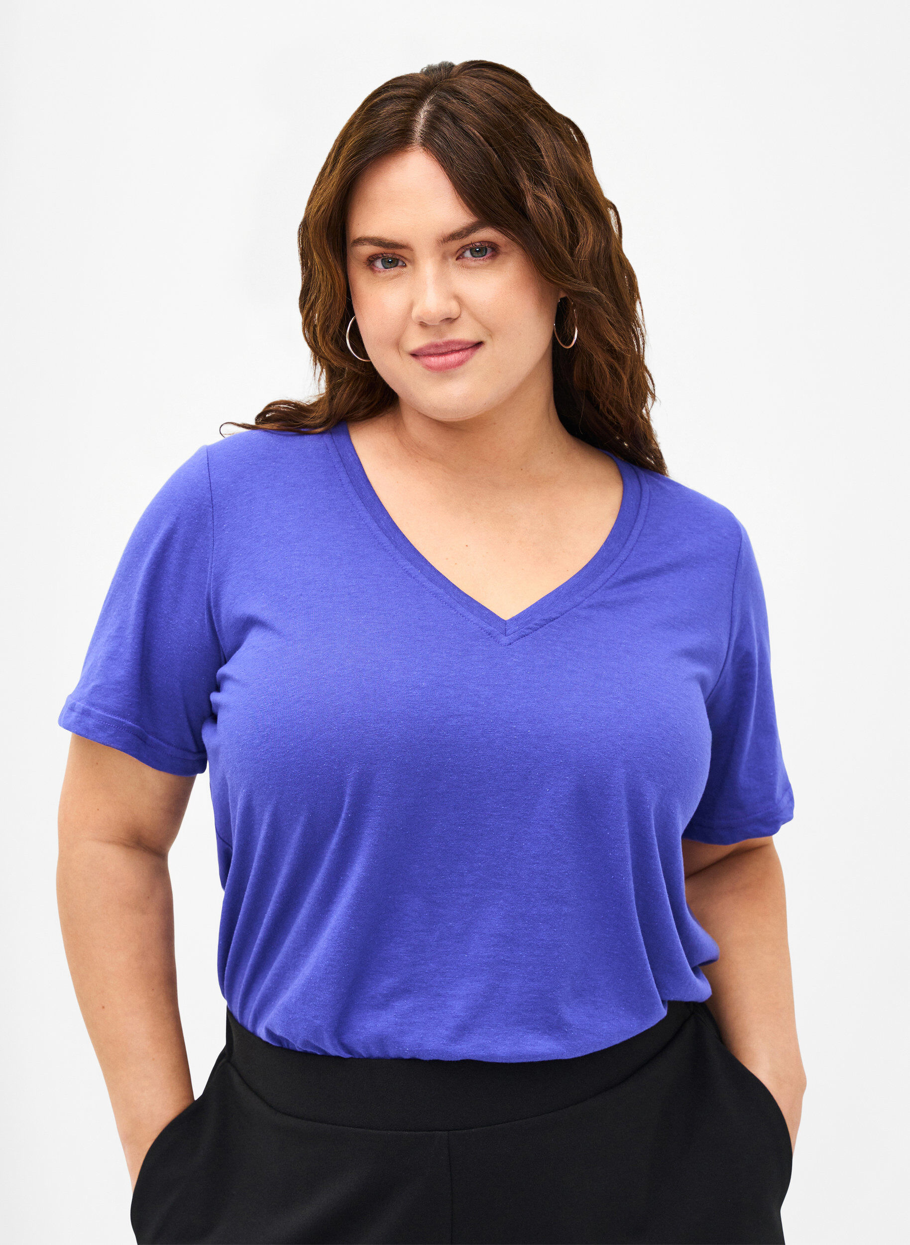 Zizzi FLASH - T-shirt avec col en V, Royal Blue, Model image number 0