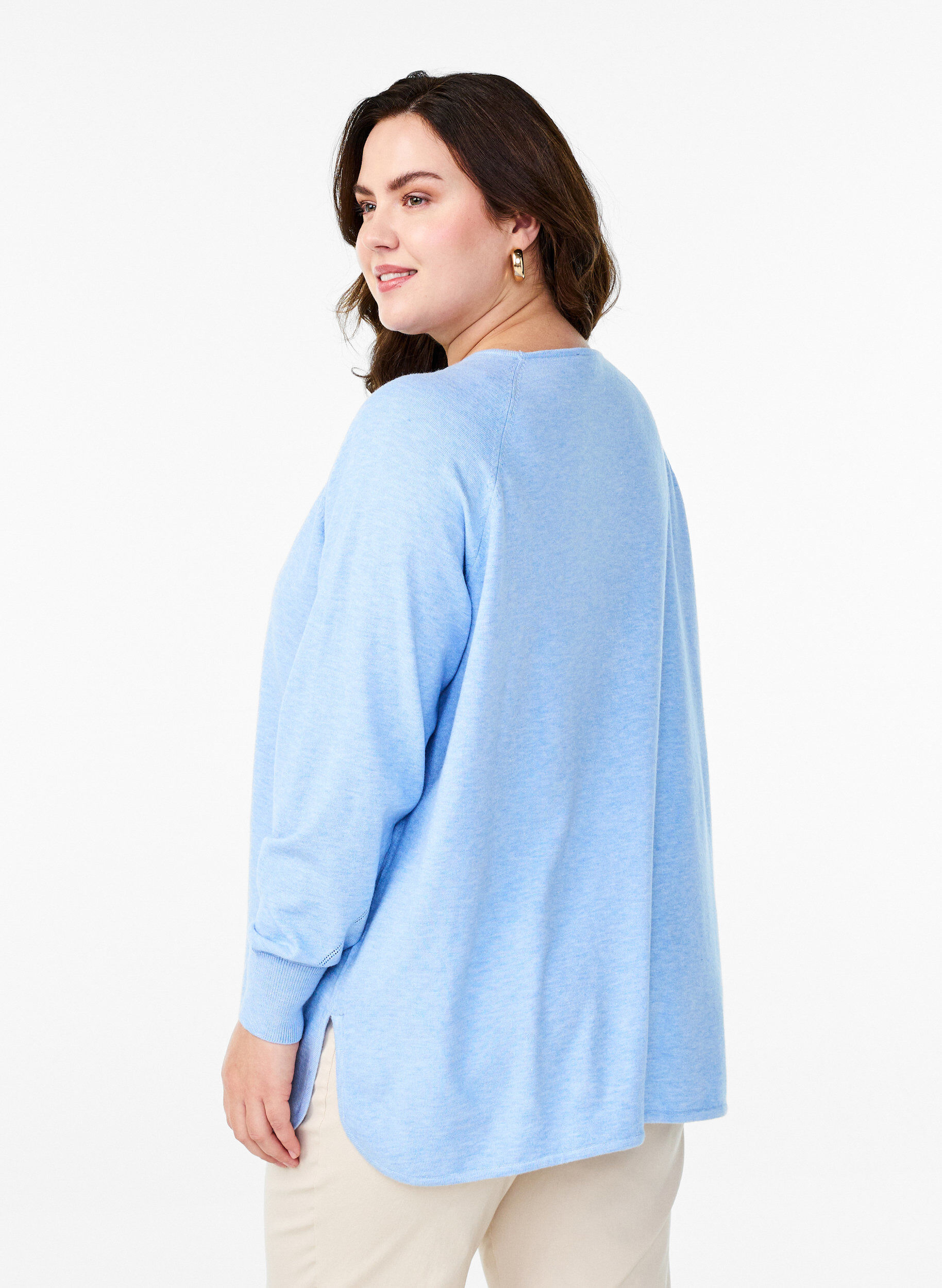 Zizzi Blouse en maille &agrave; col rond et motif tricot&eacute;, Bleu Clair, Model image number 2