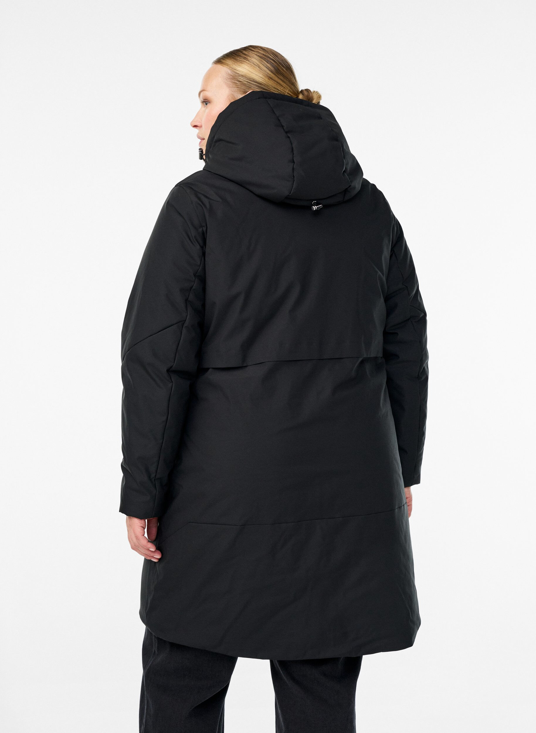 Zizzi Veste d'hiver avec taille ajustable, Noir, Model image number 2