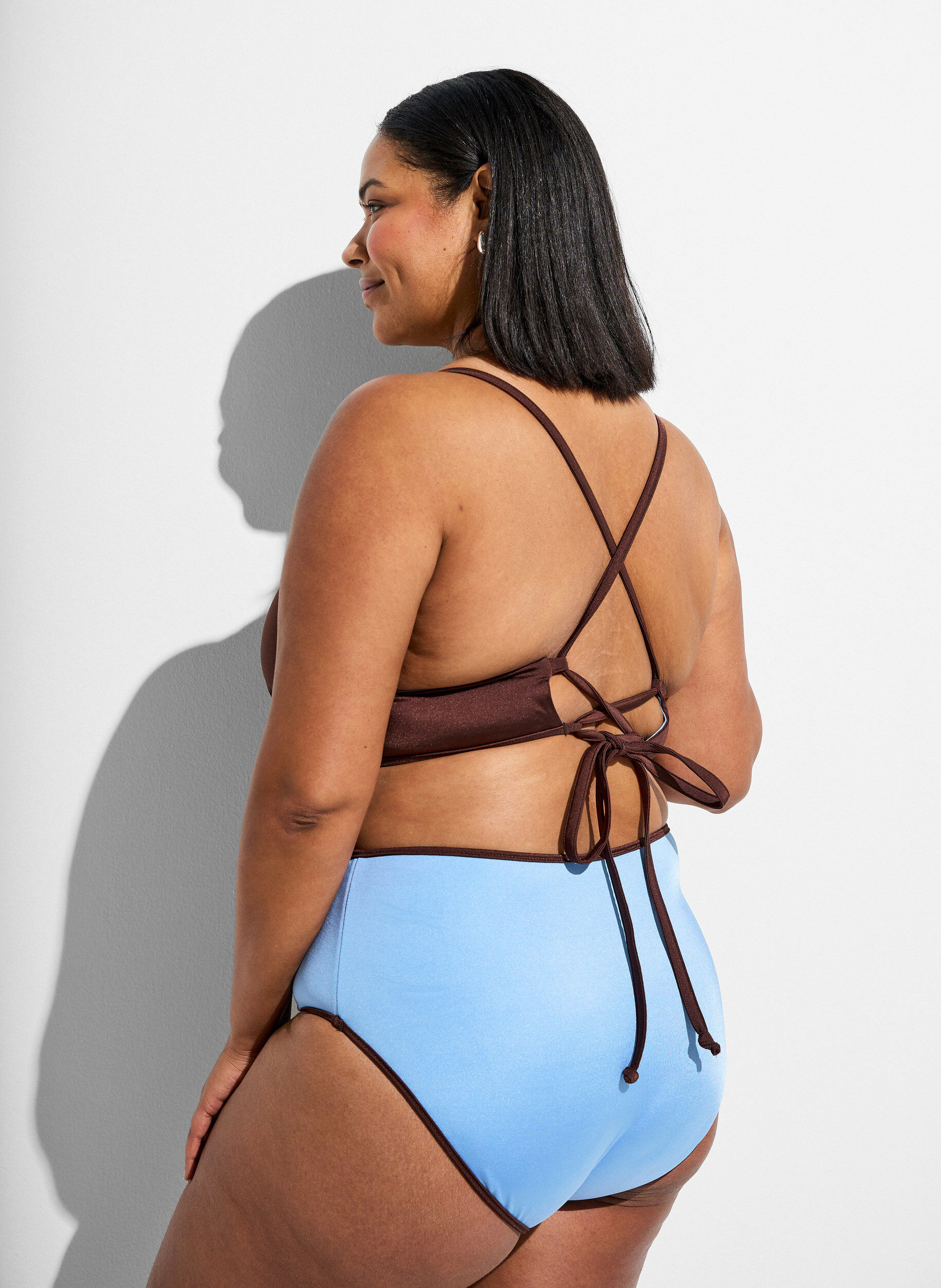 Zizzi Bas de bikini r&eacute;versible taille standard, Marron, Model image number 1