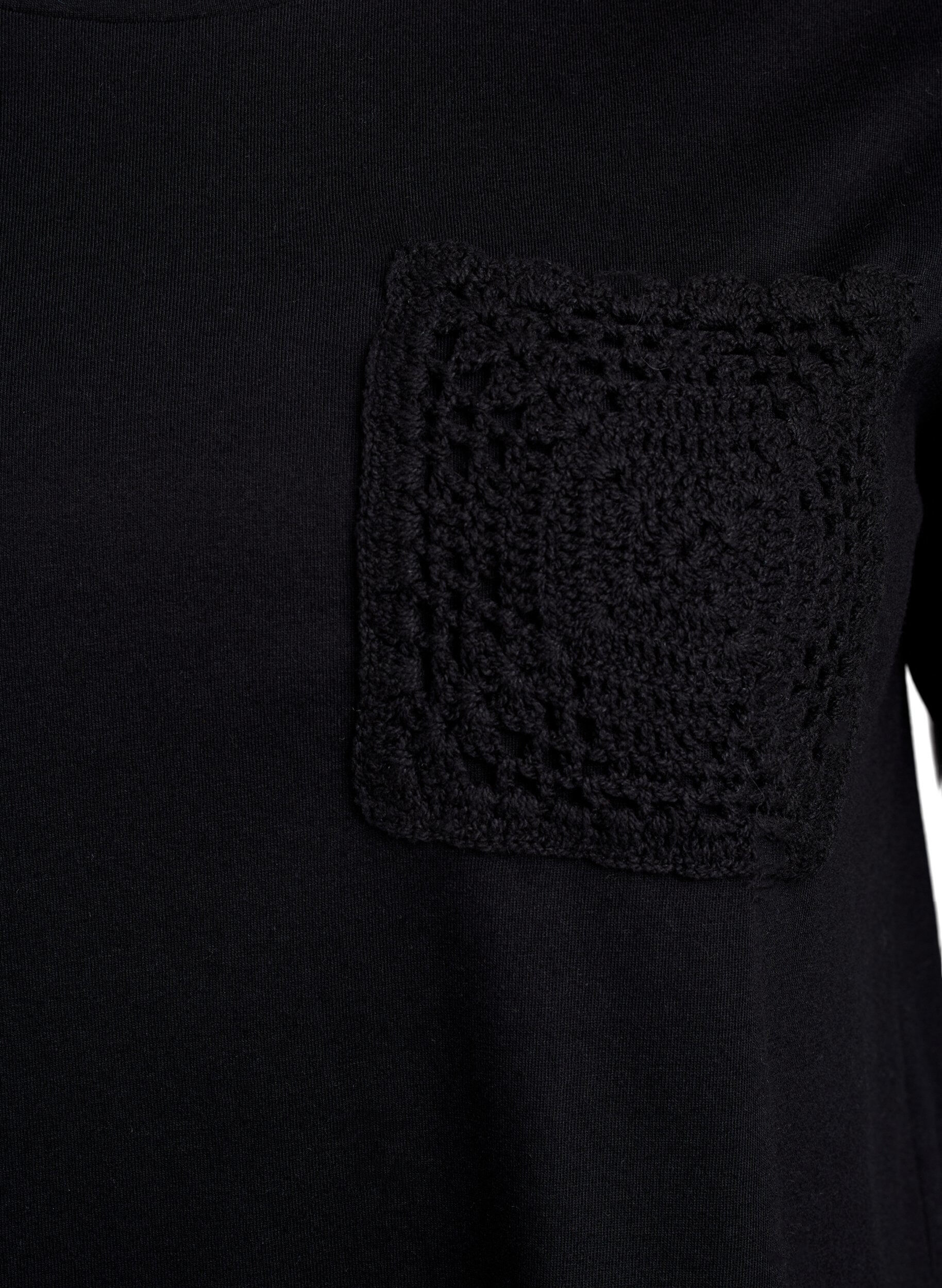 Zizzi T-shirt en coton biologique avec poche de poitrine, Noir, Packshot image number 2