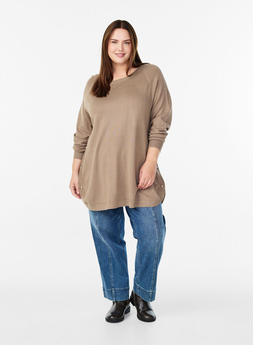 Blouse en maille avec boutons sur le c&ocirc;t&eacute;, Beige, Model image number 1