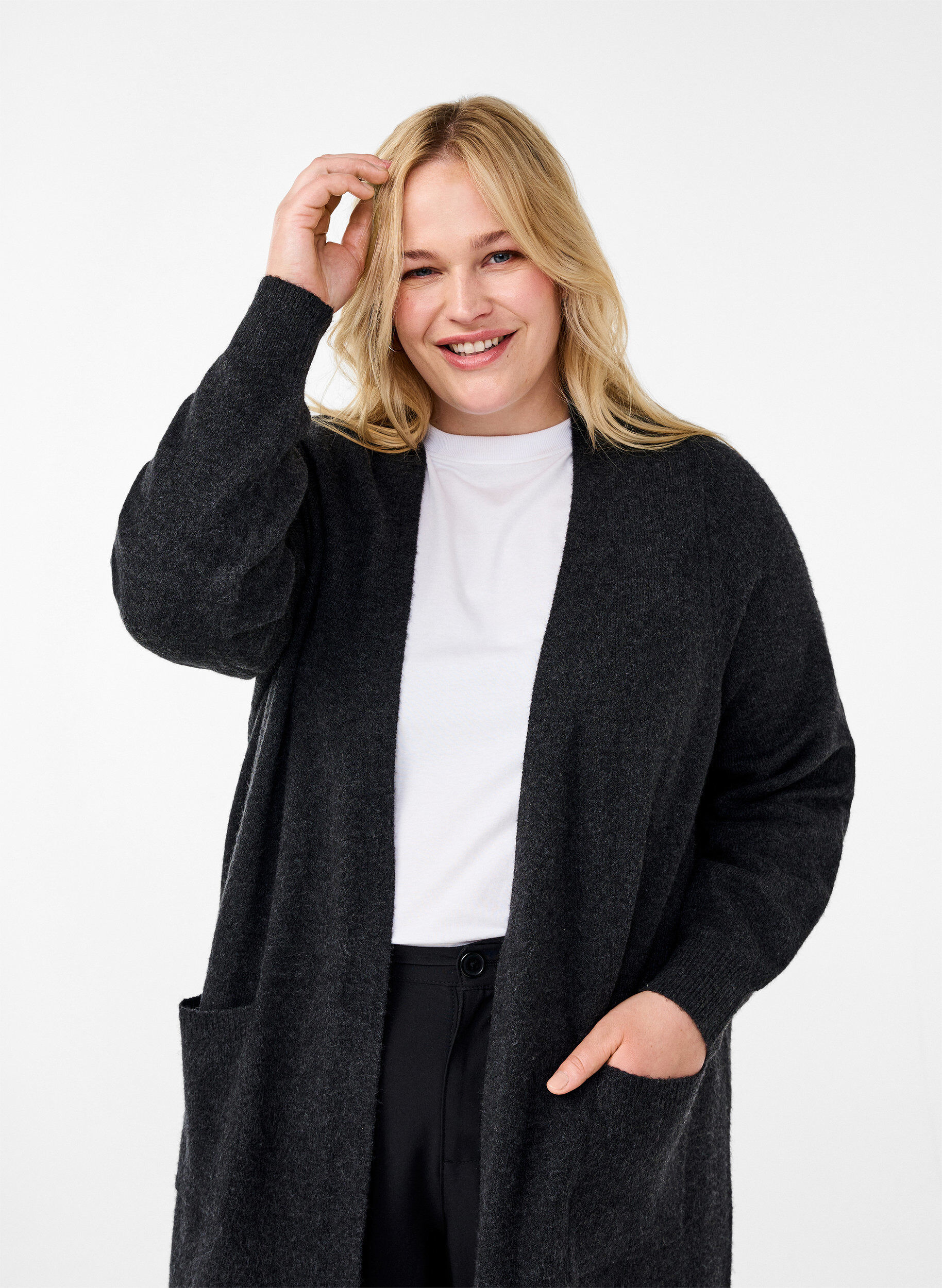 Zizzi Long cardigan tricot&eacute; avec poches, Dark Grey Melange, Model image number 2