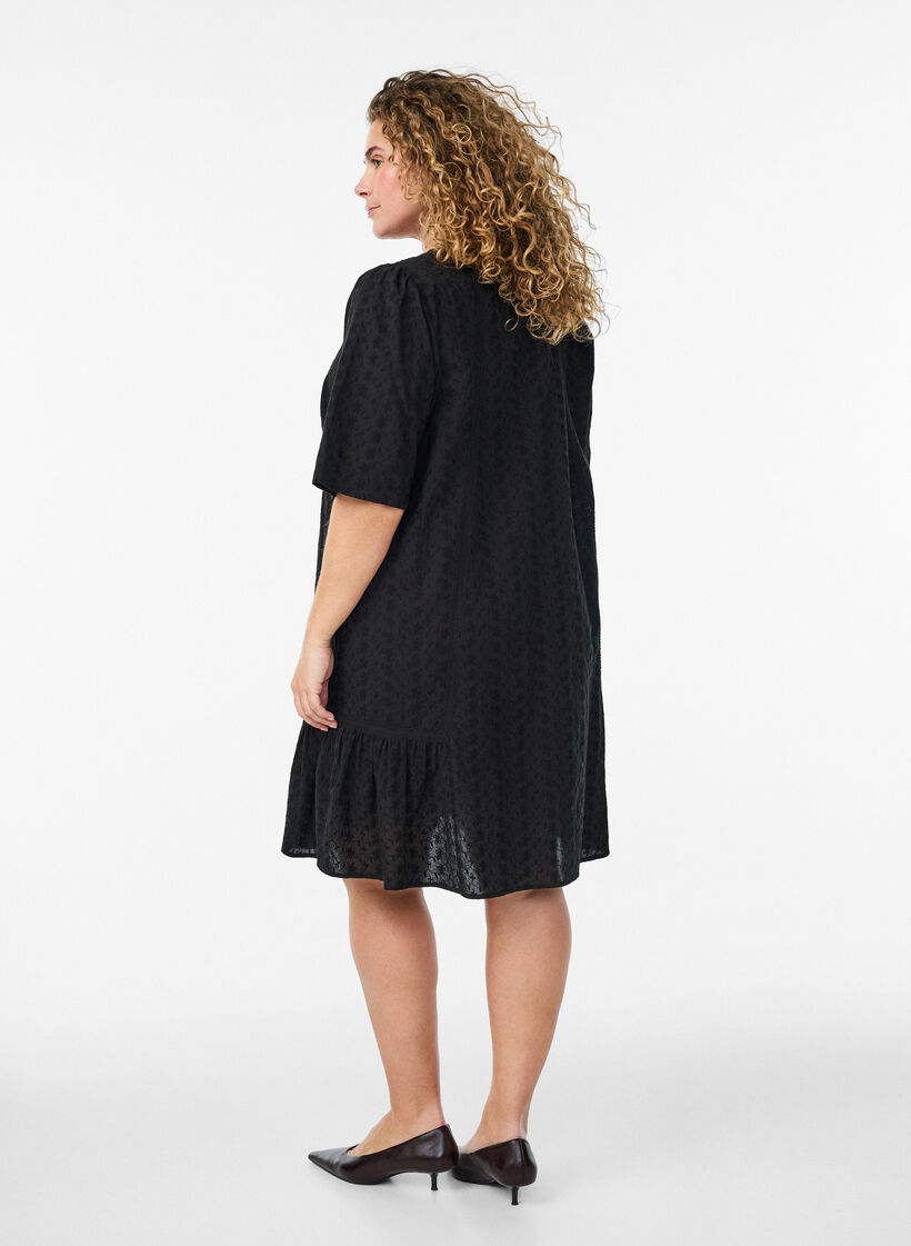 Robe mi-longue en coton avec broderie et col en V, Noir, Model image number 2