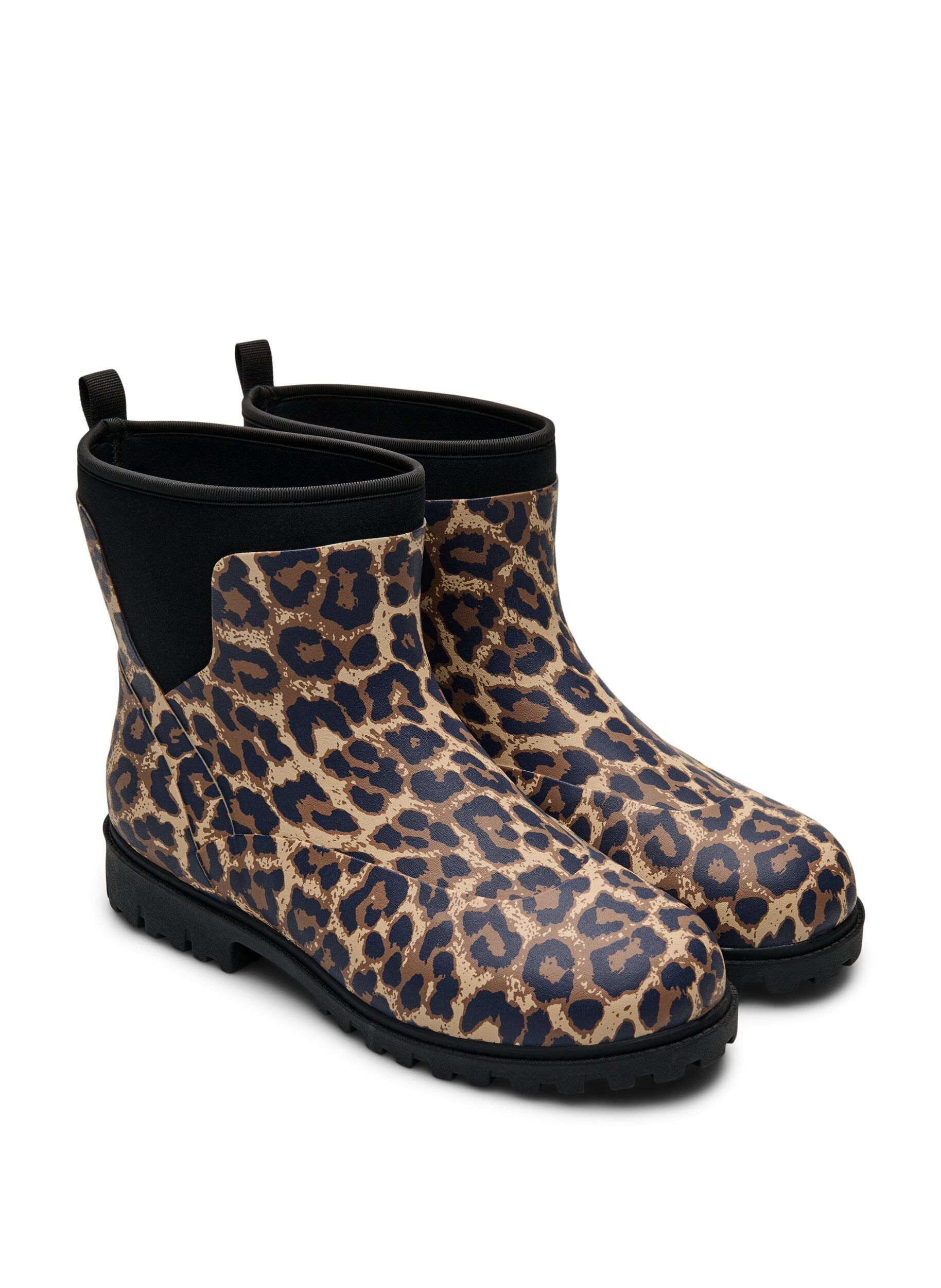 Zizzi Large - Bottines avec tige en n&eacute;opr&egrave;ne &eacute;lastique, Leopard AOP, Packshot image number 1