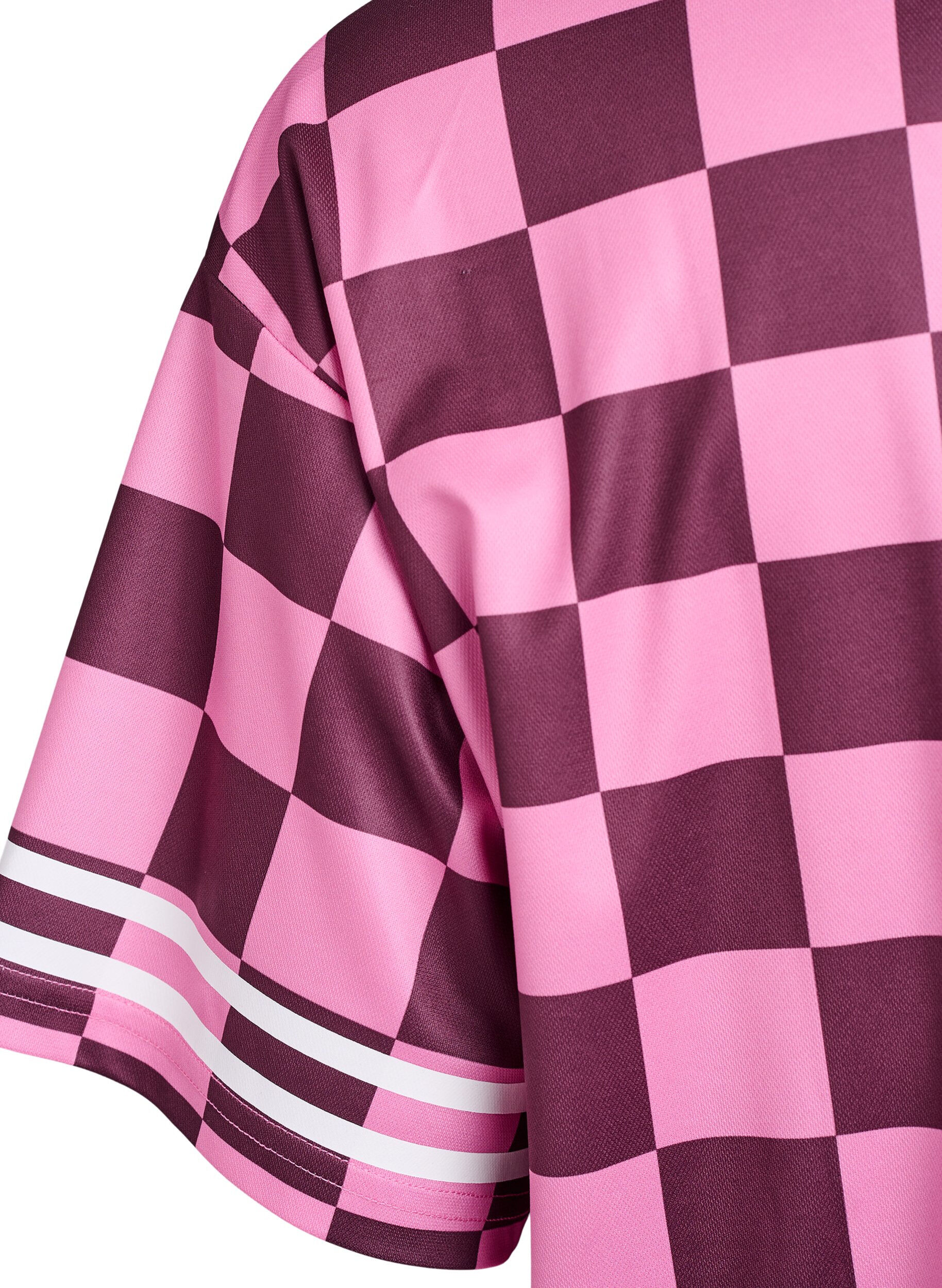 Zizzi T-shirt sport imprim&eacute; carreaux et texte, Bordeaux, Packshot image number 3