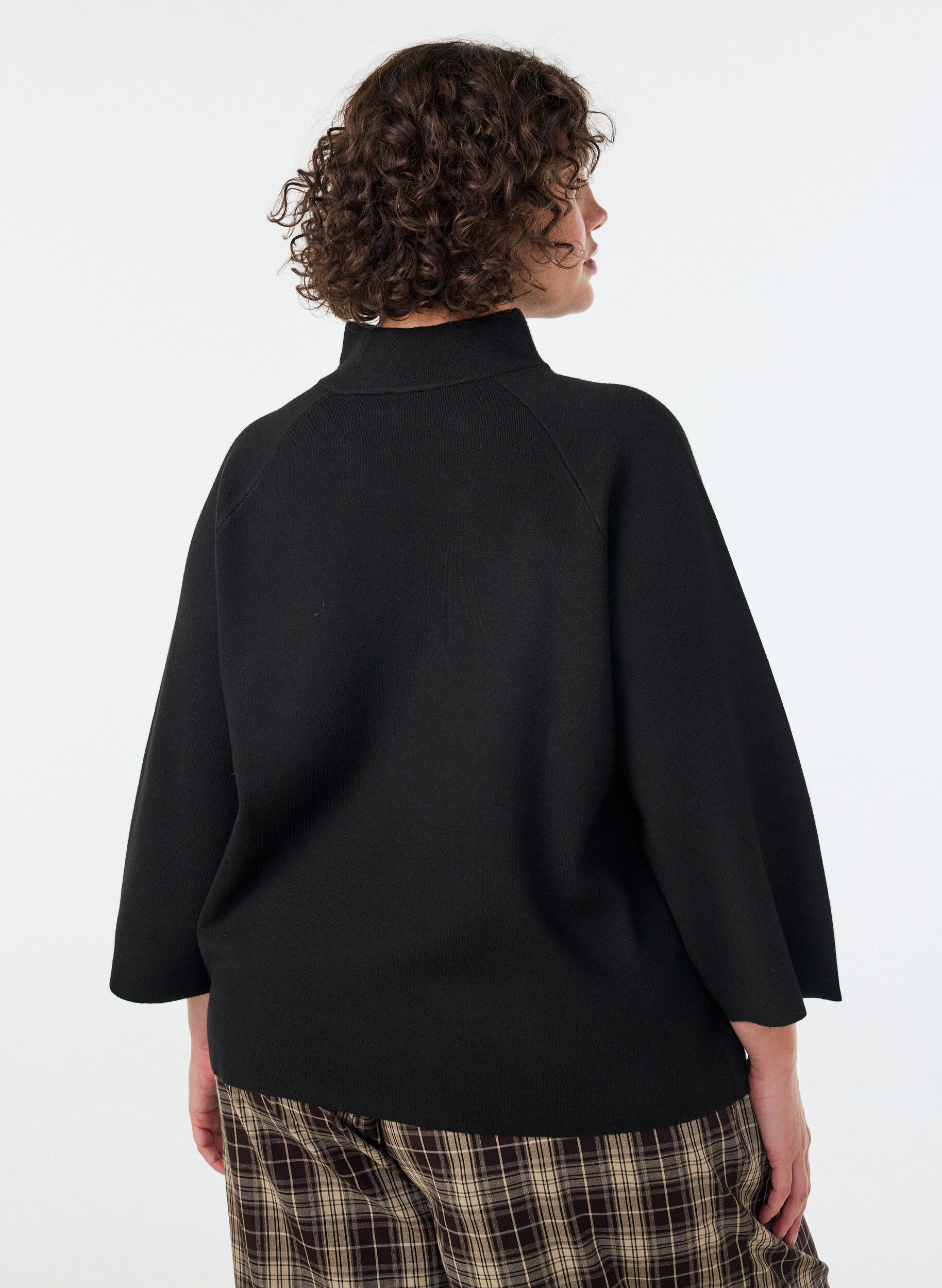 ZizziBlouse en maille en m&eacute;lange de viscose &agrave; col roul&eacute;, Noir, Model image number 2