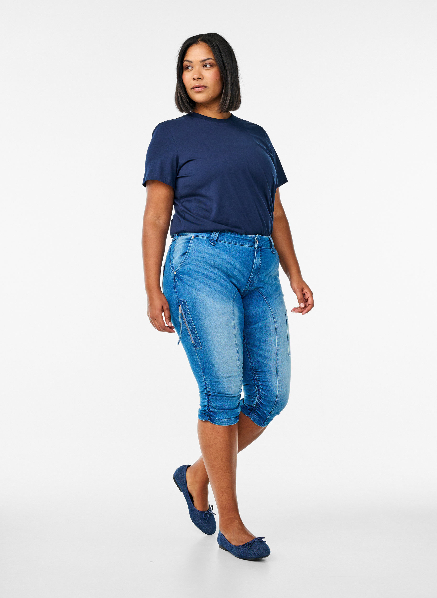 Pantacourt jean slim avec poches, Bleu Clair, Model