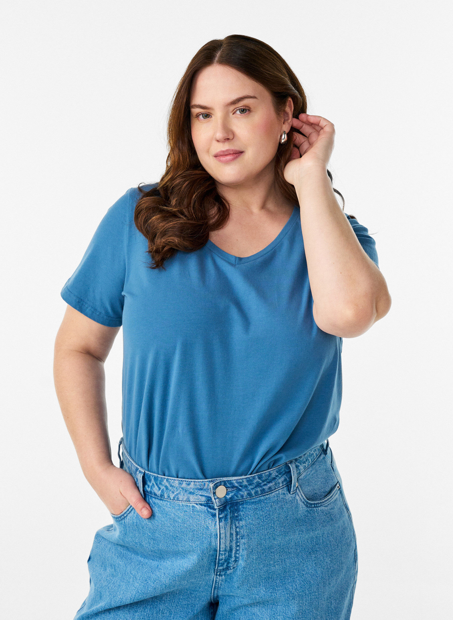 Zizzi T-shirt Basic uni en coton, Gris bleut&eacute;, Model image number 1