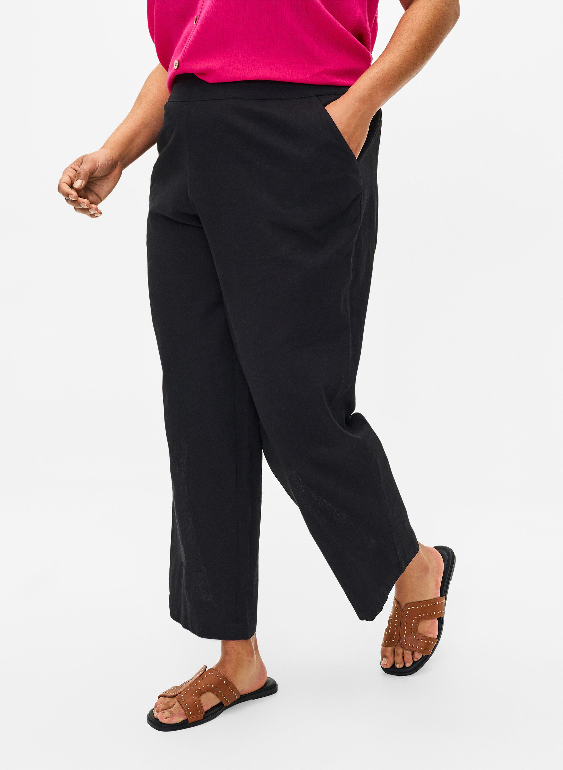 Zizzi Pantalon ample en lin et coton m&eacute;lang&eacute;s, Black, Model image number 2