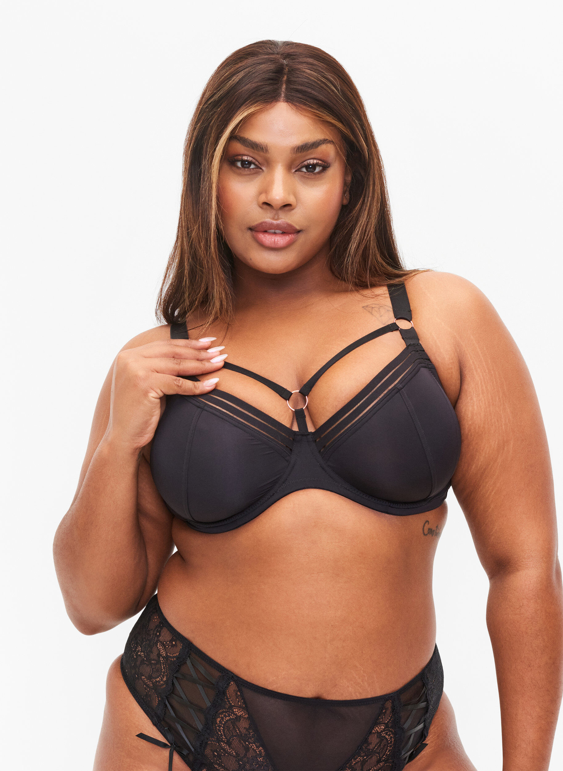 Zizzi Soutien-gorge &agrave; armatures avec string, Black, Model image number 0
