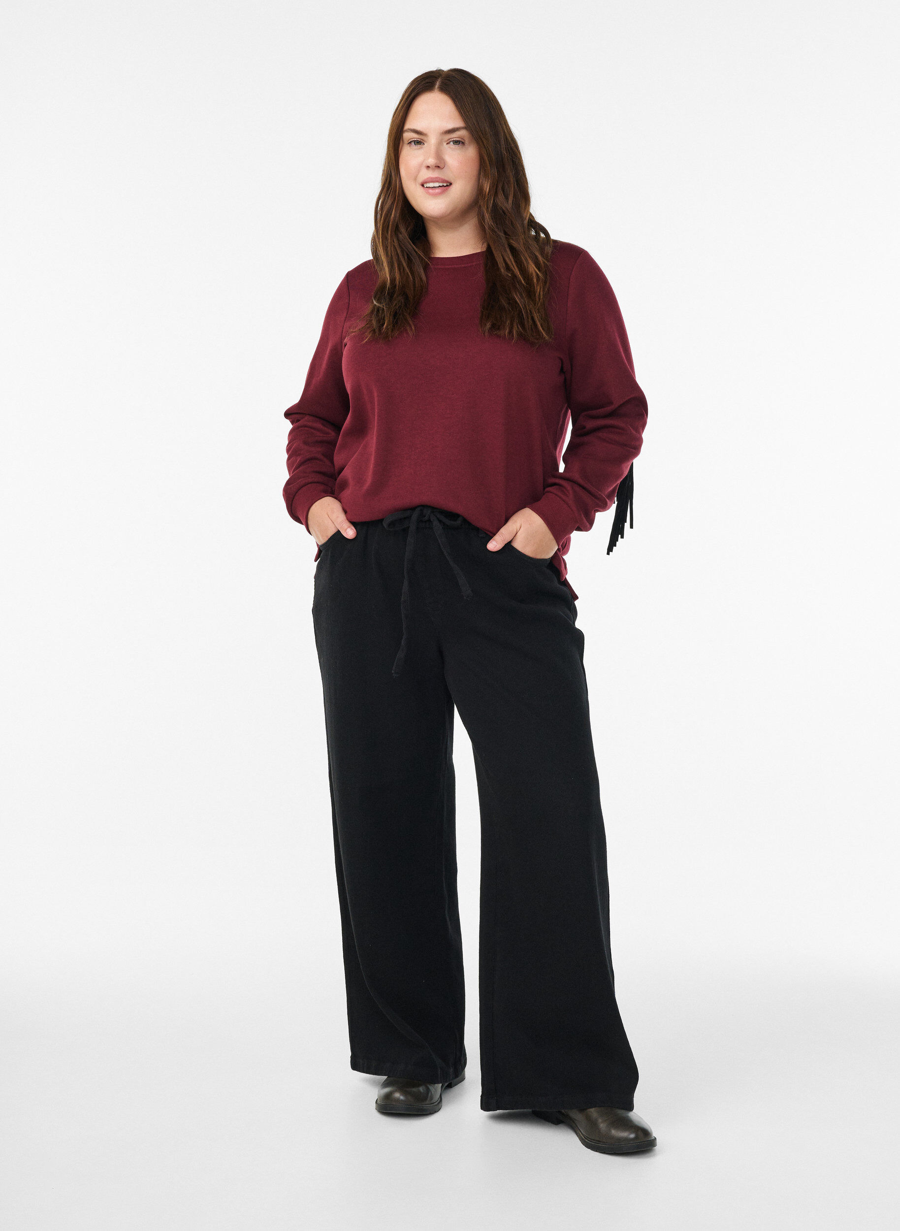 Zizzi Sweat-shirt &agrave; franges, Bordeaux fonc&eacute;, Model image number 1