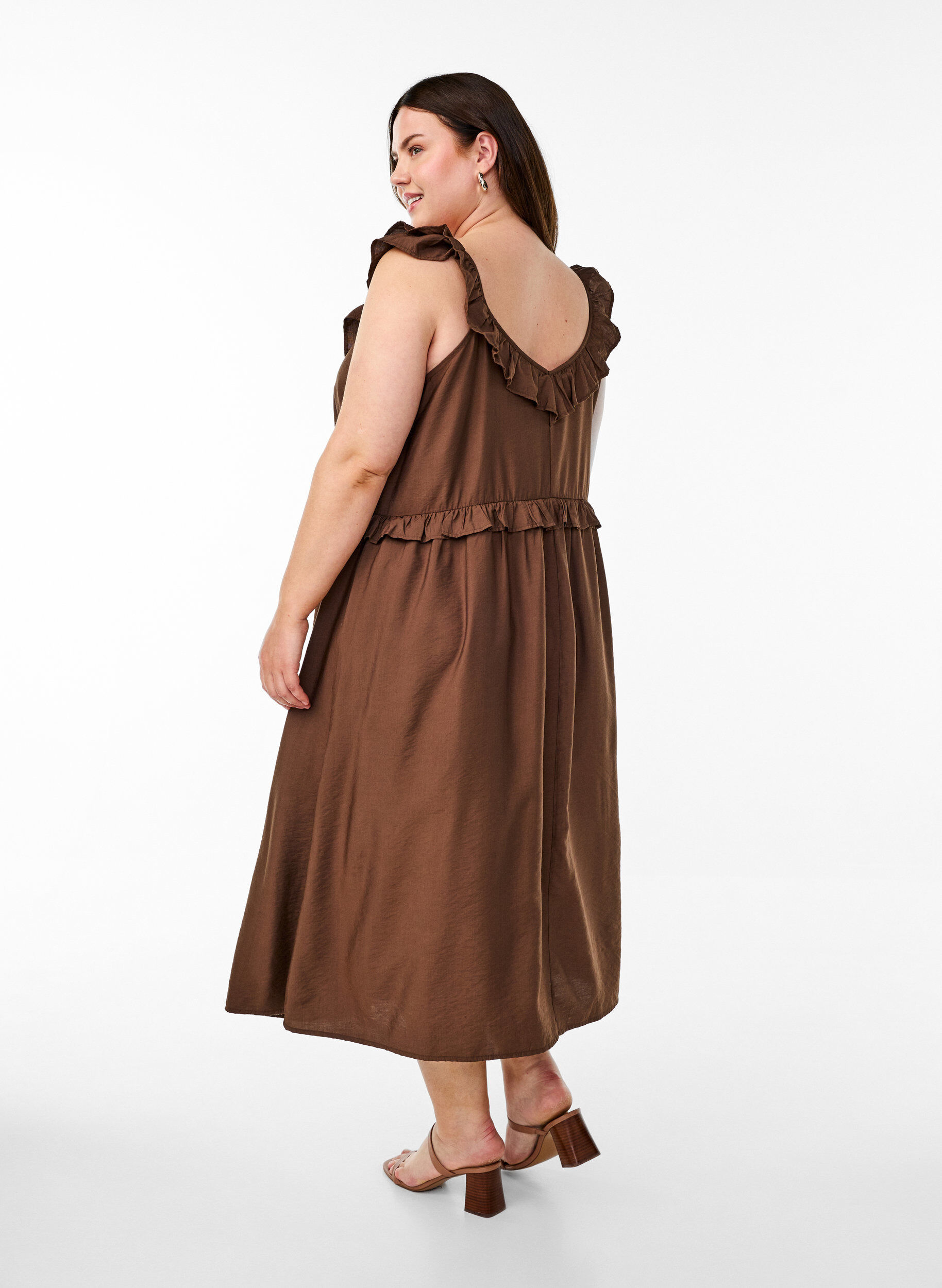 Zizzi Robe midi sans manches avec d&eacute;tails de volants, Marron, Model image number 1