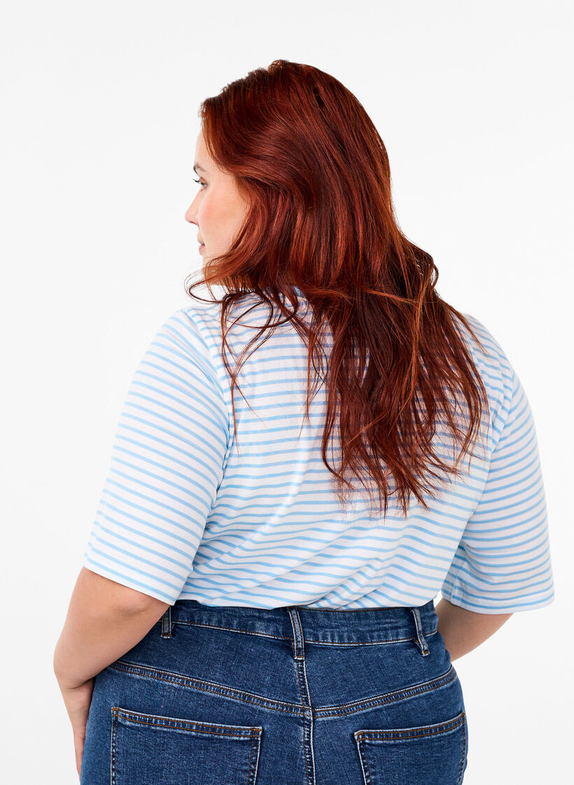 T-shirt rayé en Lyocell à col rond, Bleu Clair, Model image number 2