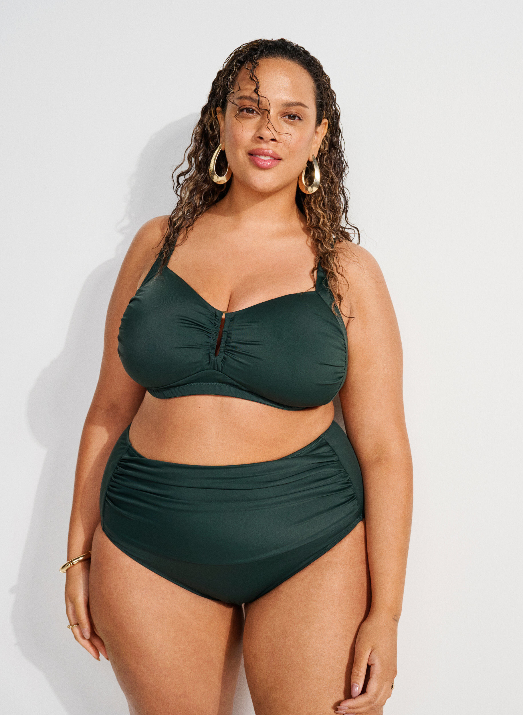 ZizziCulotte de bikini taille haute avec drap&eacute;, Vert fonc&eacute;, Image image number 0