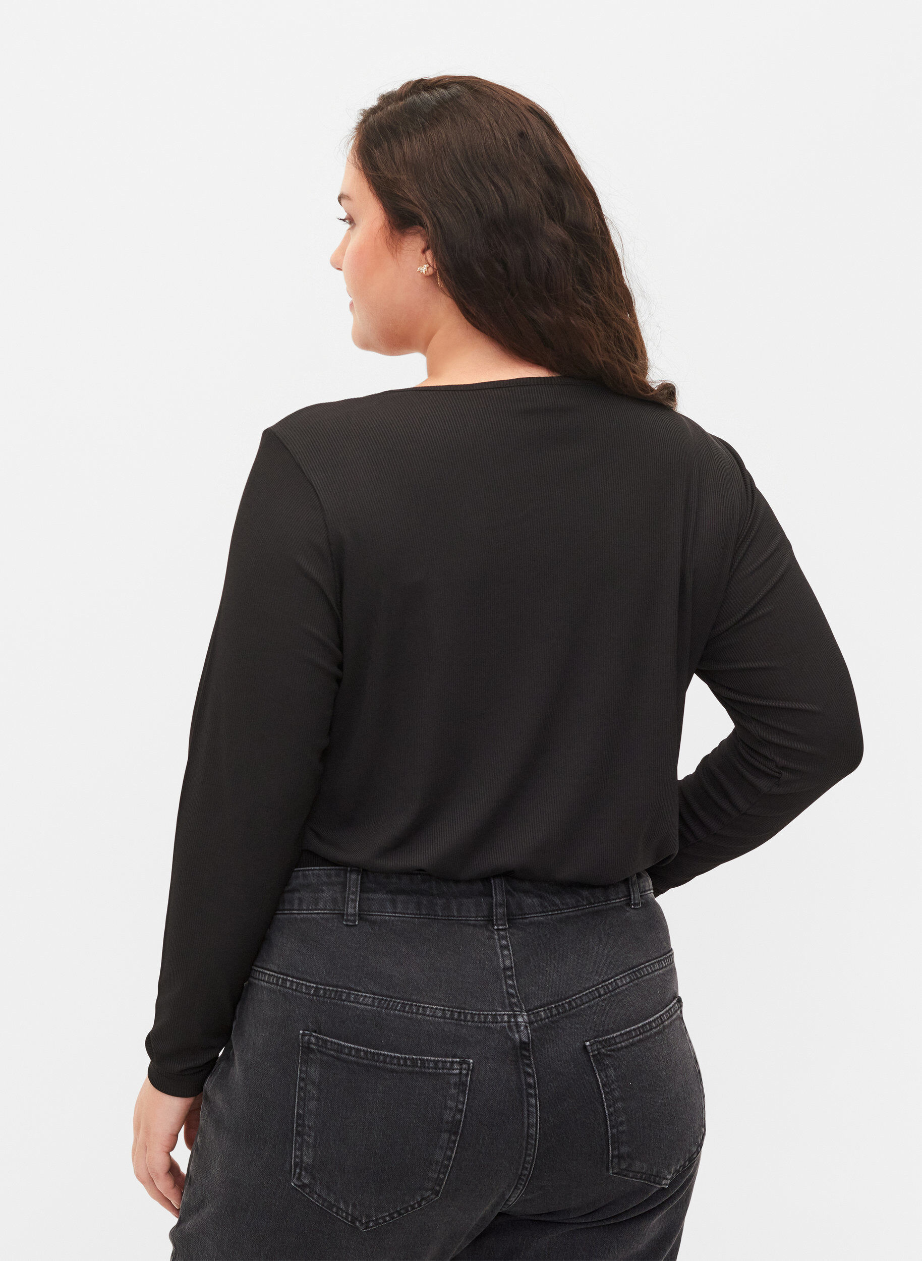 Zizzi Blouse avec d&eacute;tail d&eacute;coupe et manches longues, Black, Model image number 1