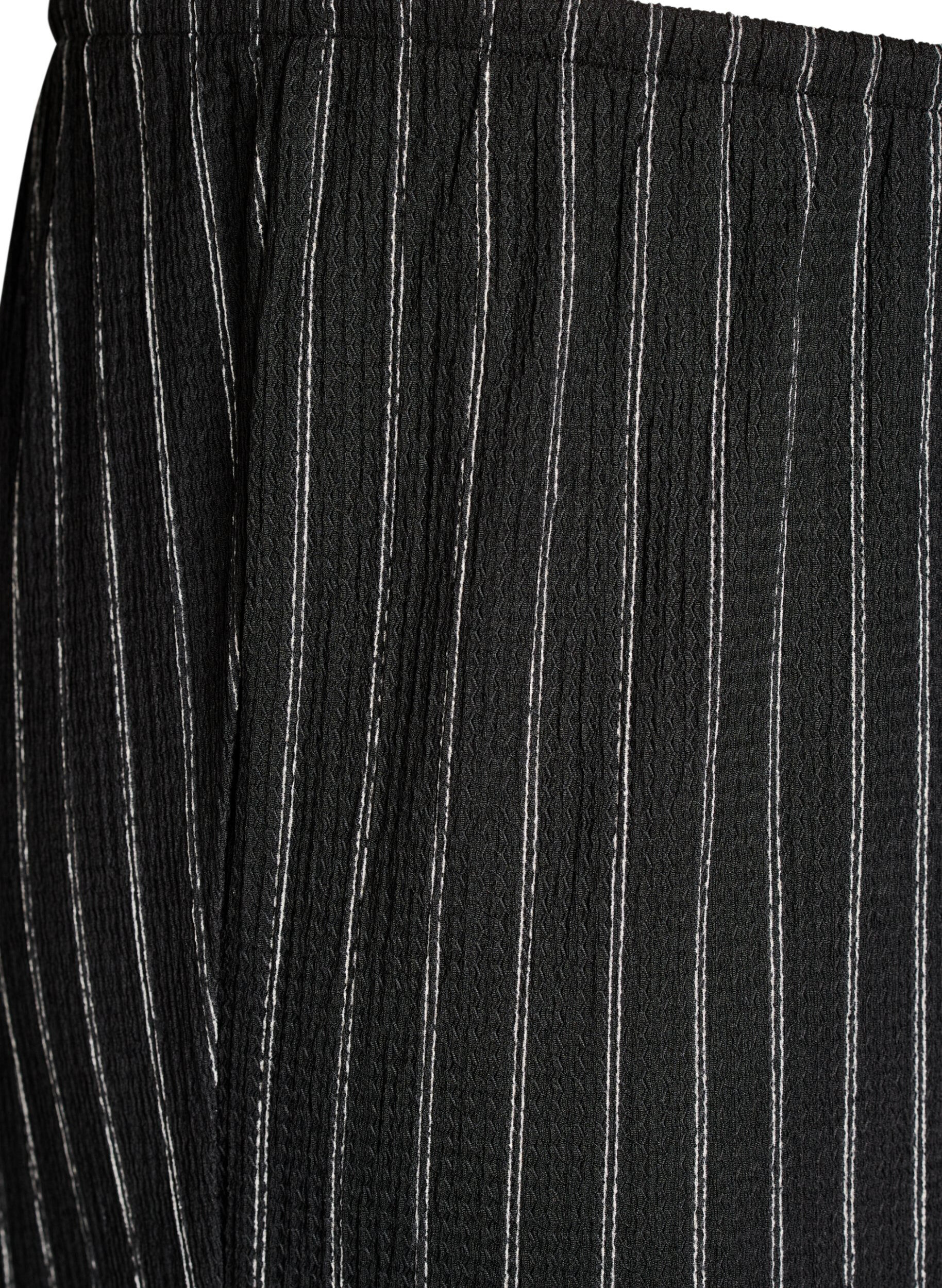 ZizziPantalon large en tissu l&eacute;ger et textur&eacute;, Noir, Packshot image number 2