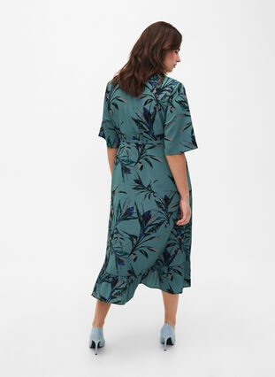 Robe cache-cœur imprimée à manches courtes, Sea Pine Leaf AOP, Model image number 1