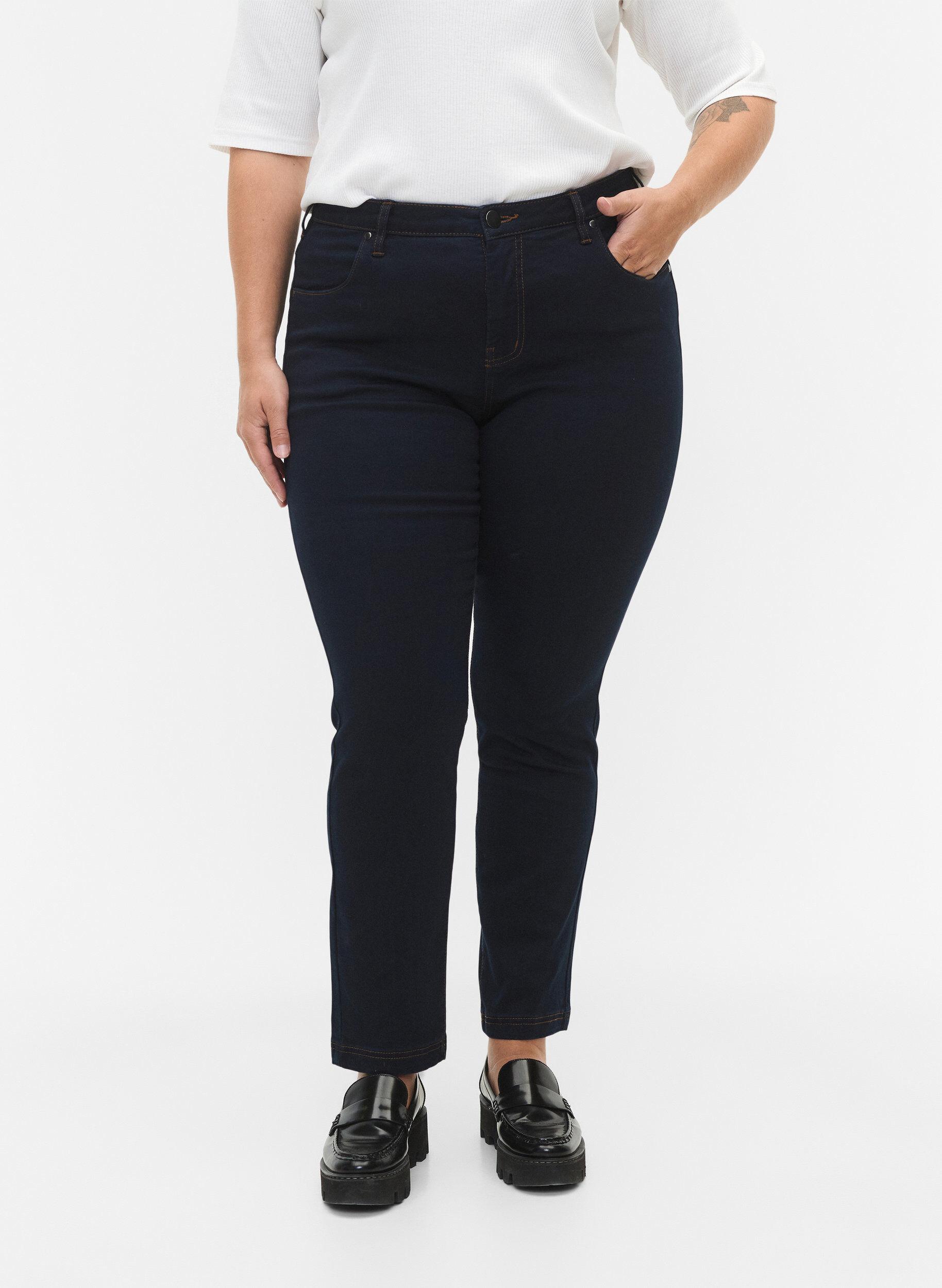 ZizziJeans Emily Slim fit &agrave; taille r&eacute;guli&egrave;re, Bleu, Model image number 2