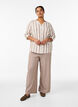 Chemisier en coton avec col en V, Beige, Model image number 1