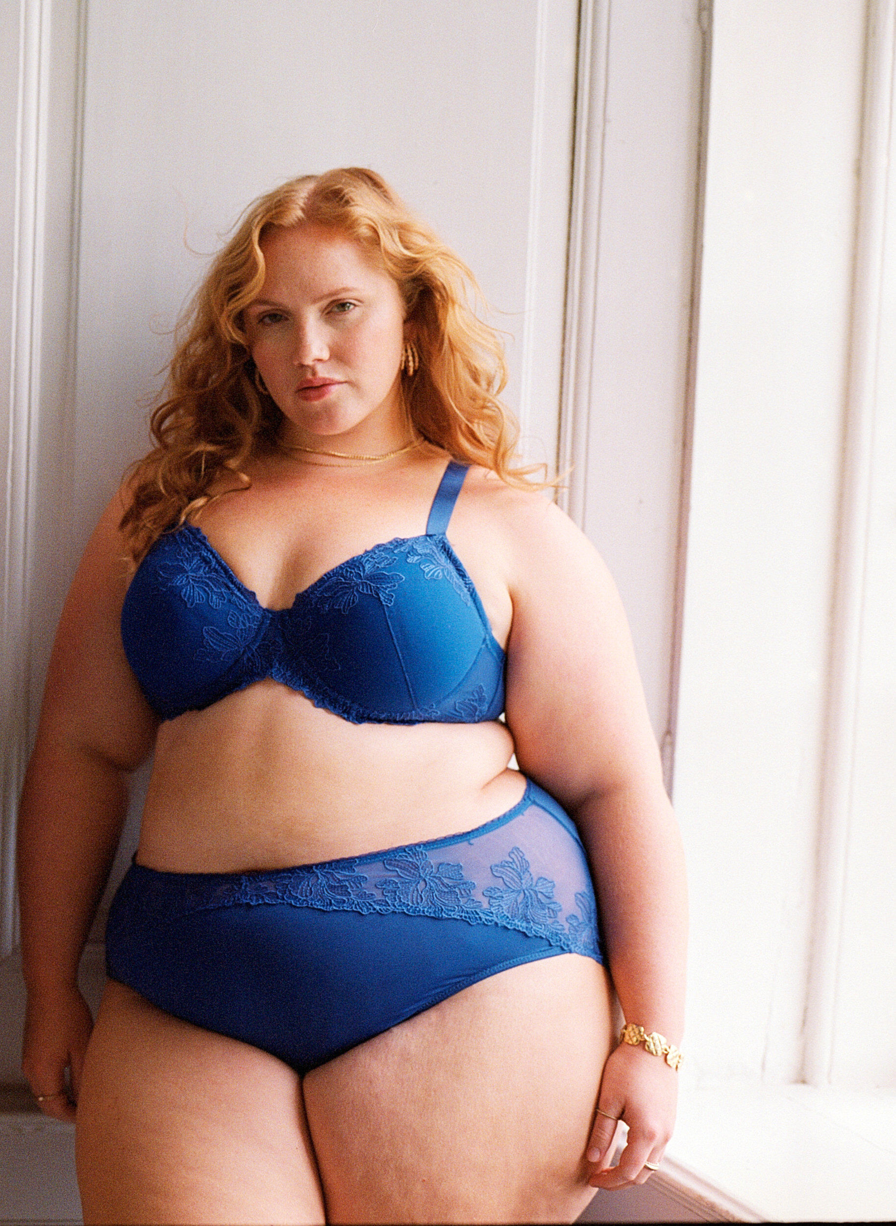 Zizzi Culotte en microfibre et &agrave; dentelle florale, Bleu, Image image number 0