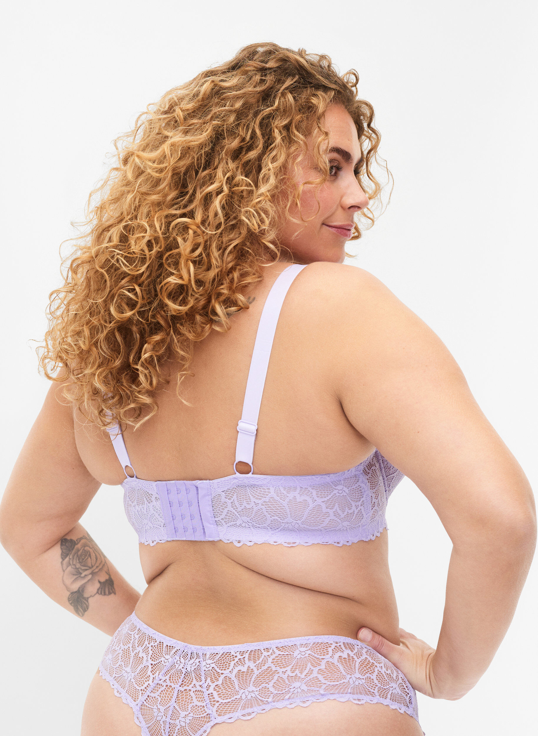 Zizzi Soutien-gorge en dentelle avec armatures, Mauve, Model image number 1
