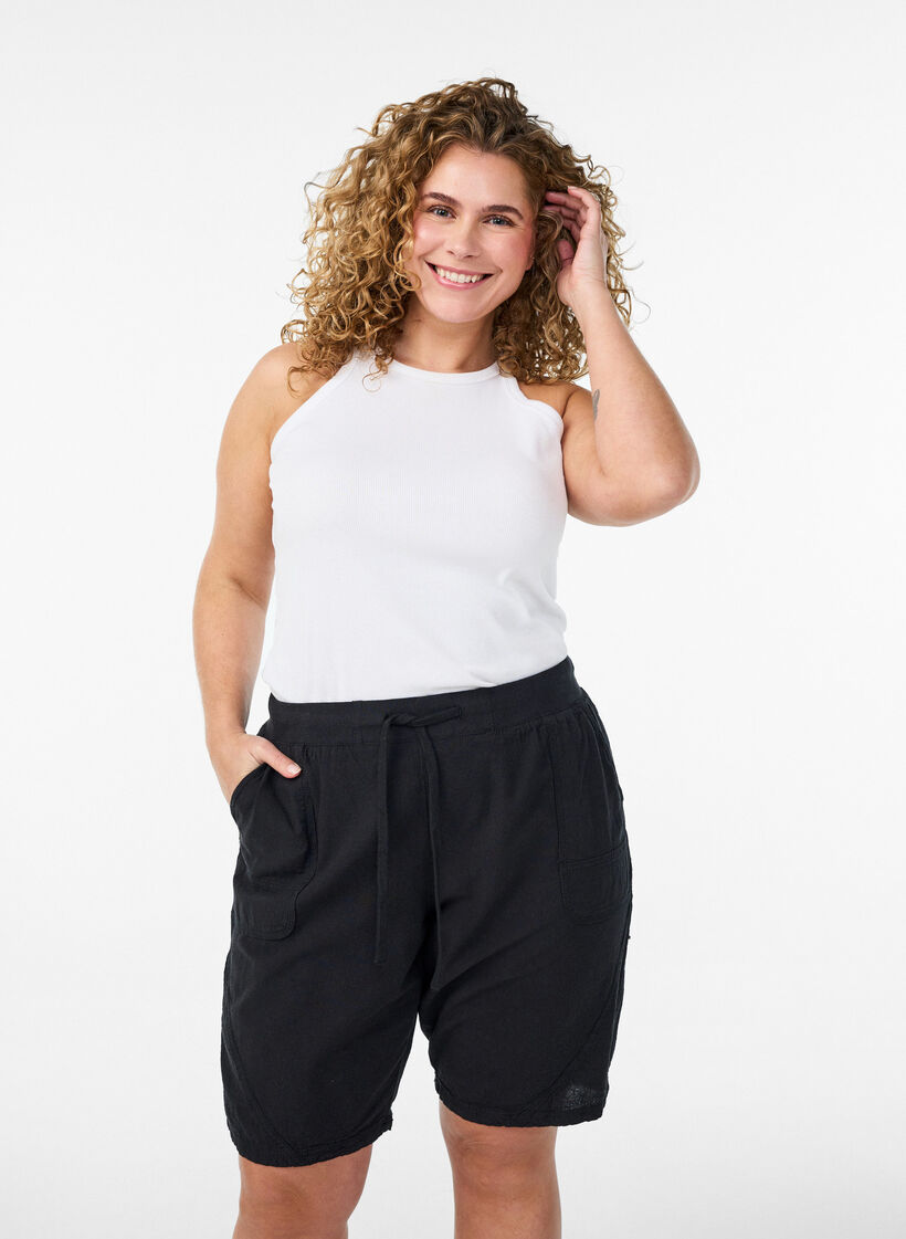 Short en coton ample avec poches, Noir, Model image number 0
