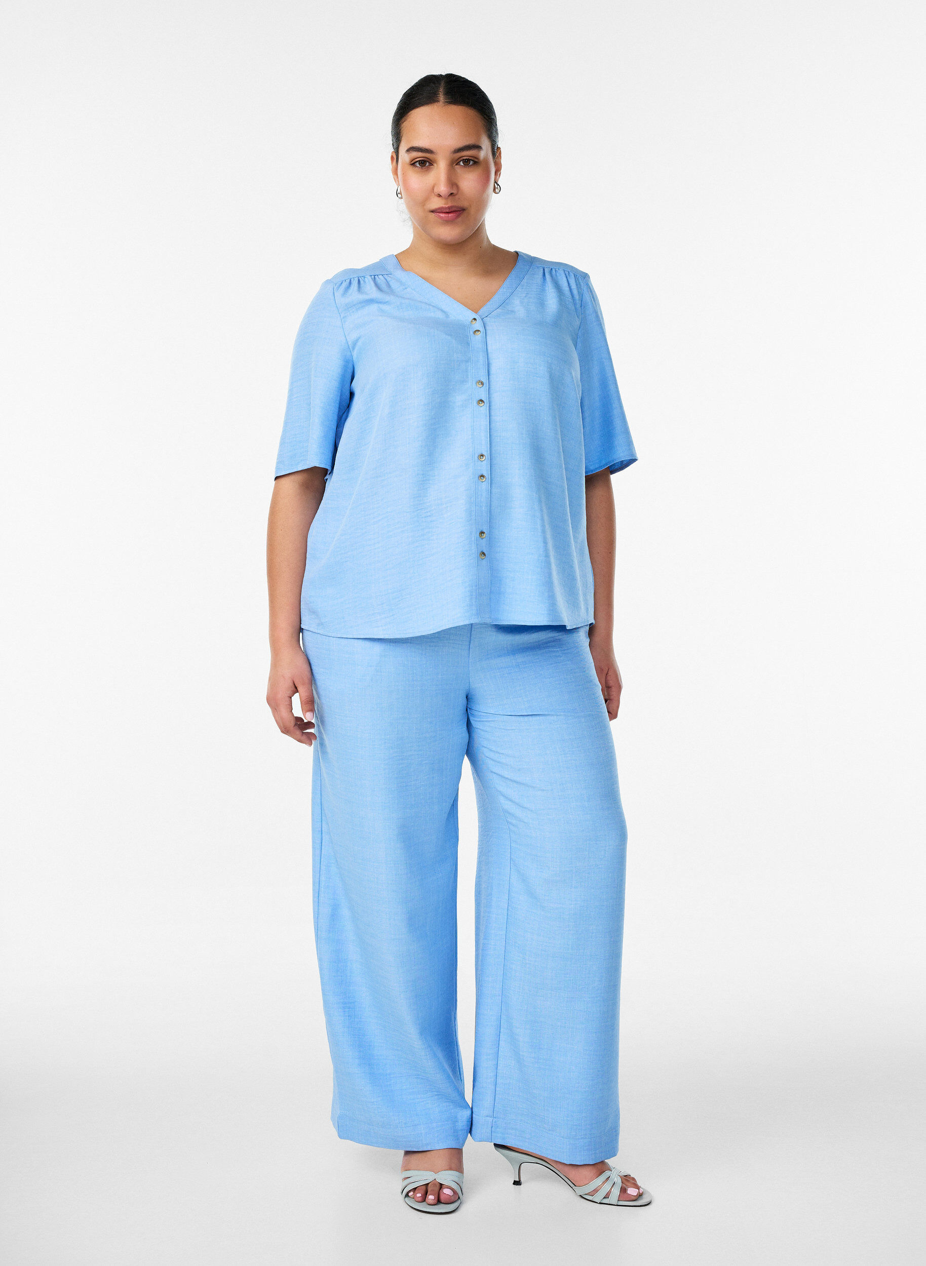 ZizziPantalon ample avec ceinture &eacute;lastique et poches, Bleu Clair, Model image number 0