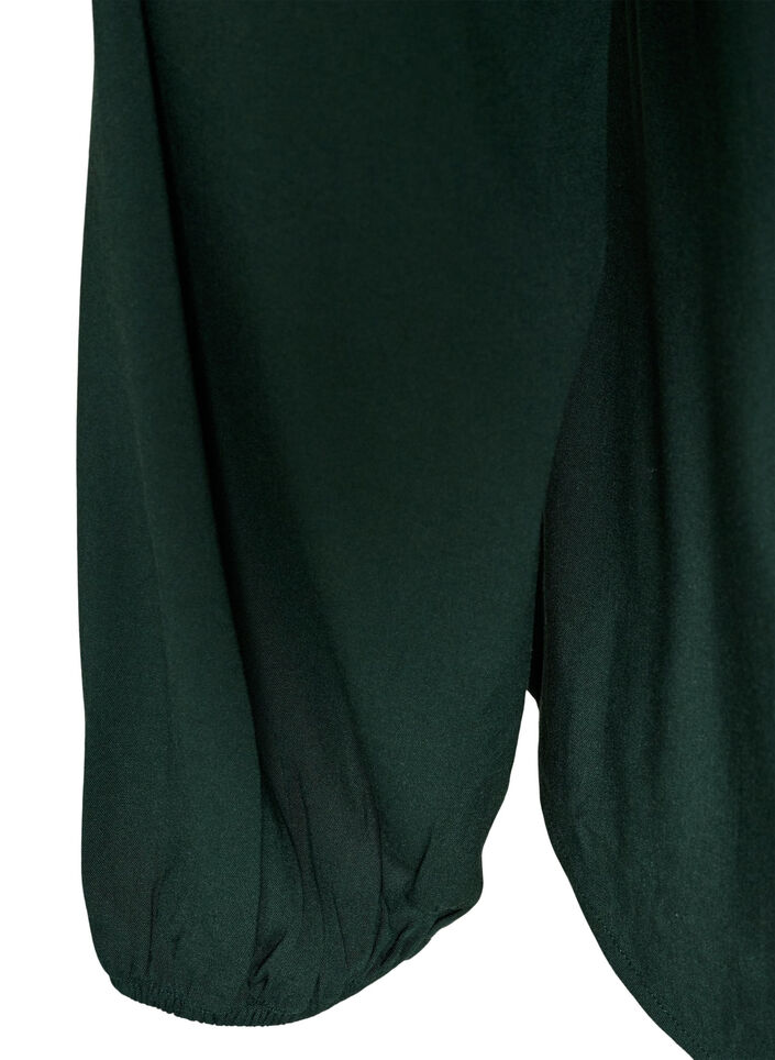 Blouse en viscose avec col en V et ourlet arrondi, Vert fonc&eacute;, Packshot image number 3