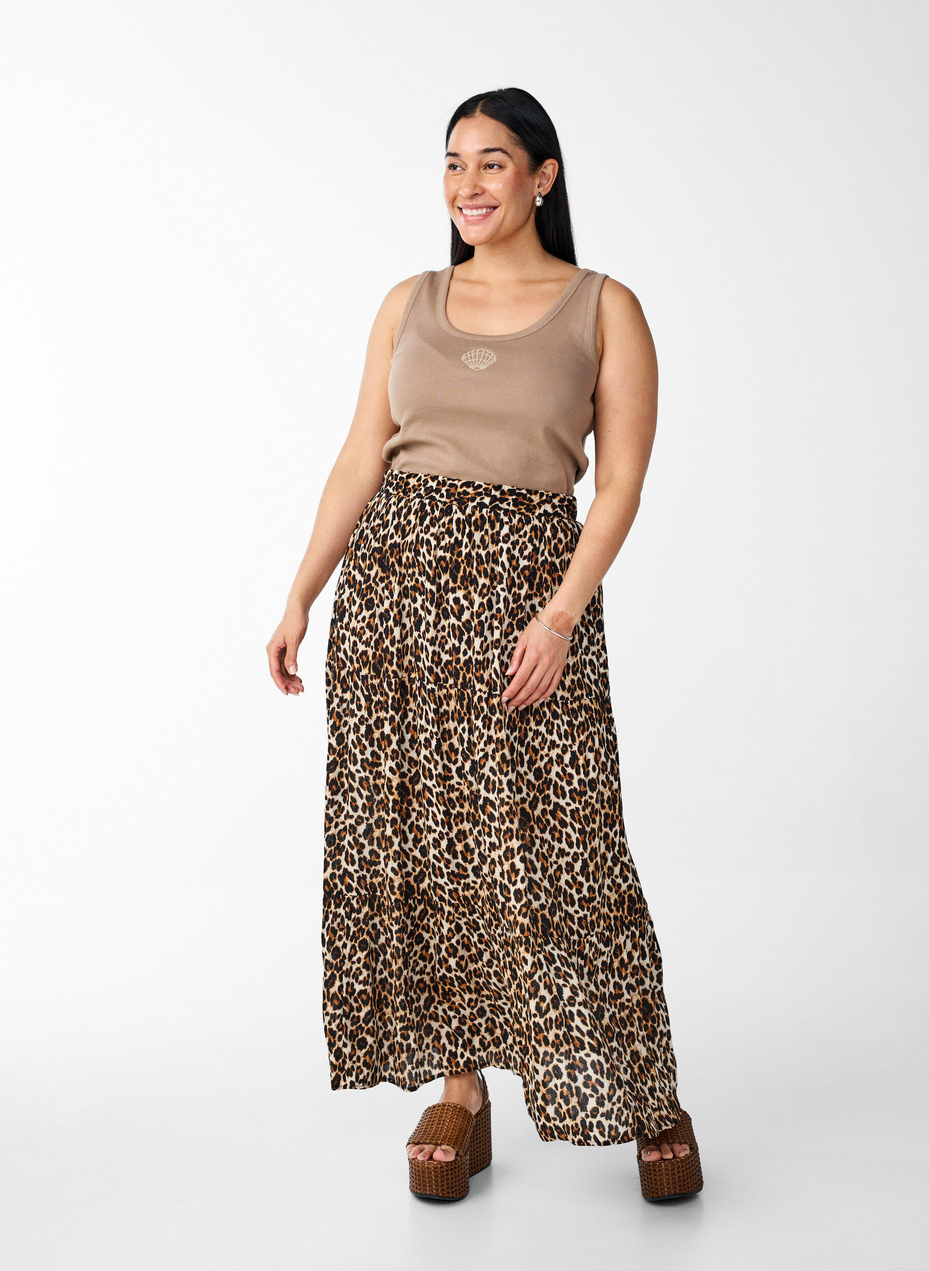 Zizzi Haut ajust&eacute; avec motif, Marron, Model image number 1