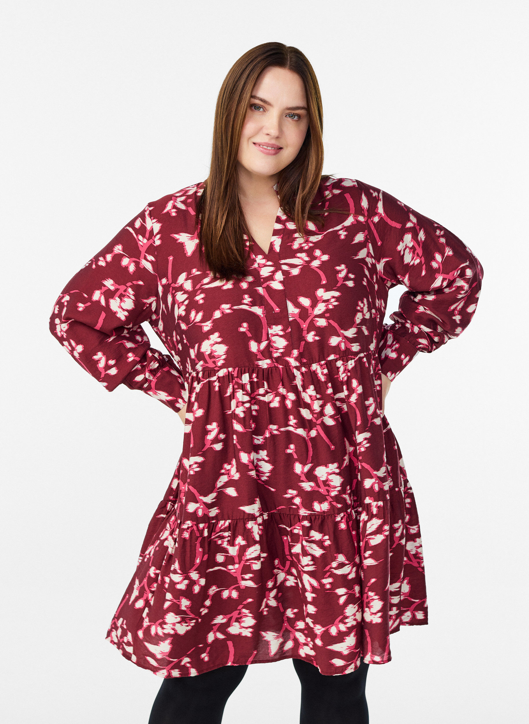 Robe trap&egrave;ze avec col &agrave; volants, Rouge, Model